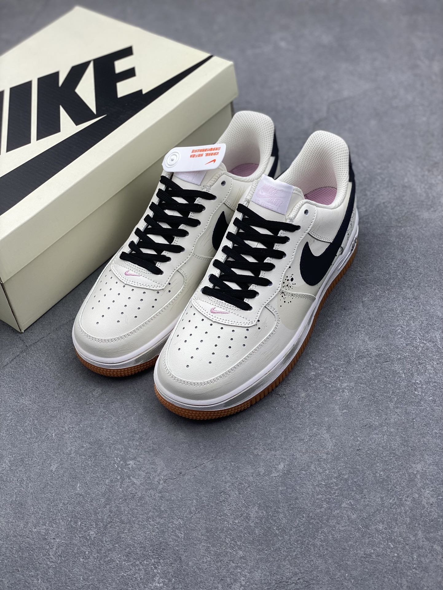 Nike Air Force 1 Low Retro Sneakers DM0576-101 Limited Edition 9 i1730317209 3977 1