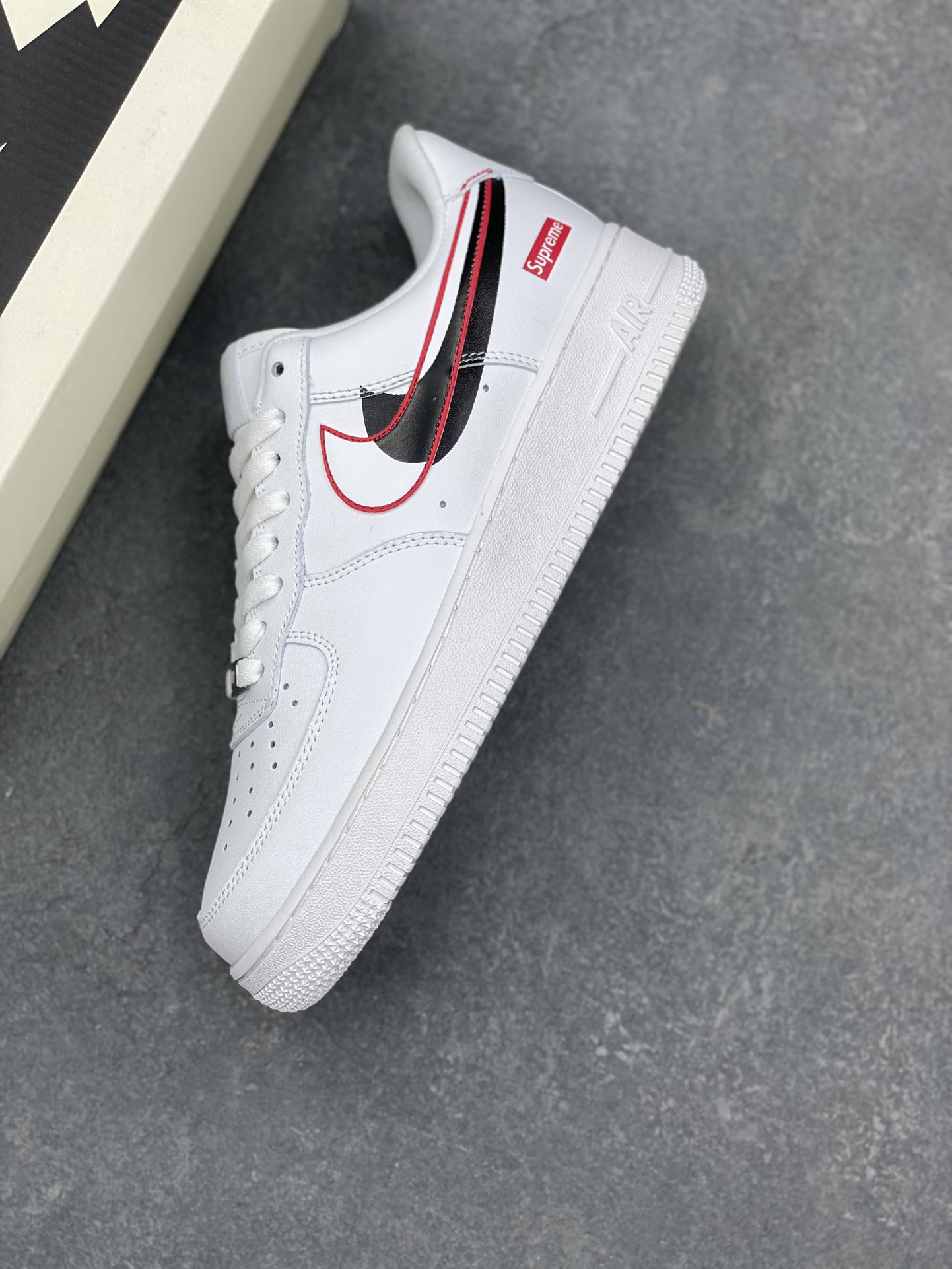 Nike Air Force 1 Low Supreme CU9225-100 Sneakers - White/Varsity Red 8 i1730317276 263 0