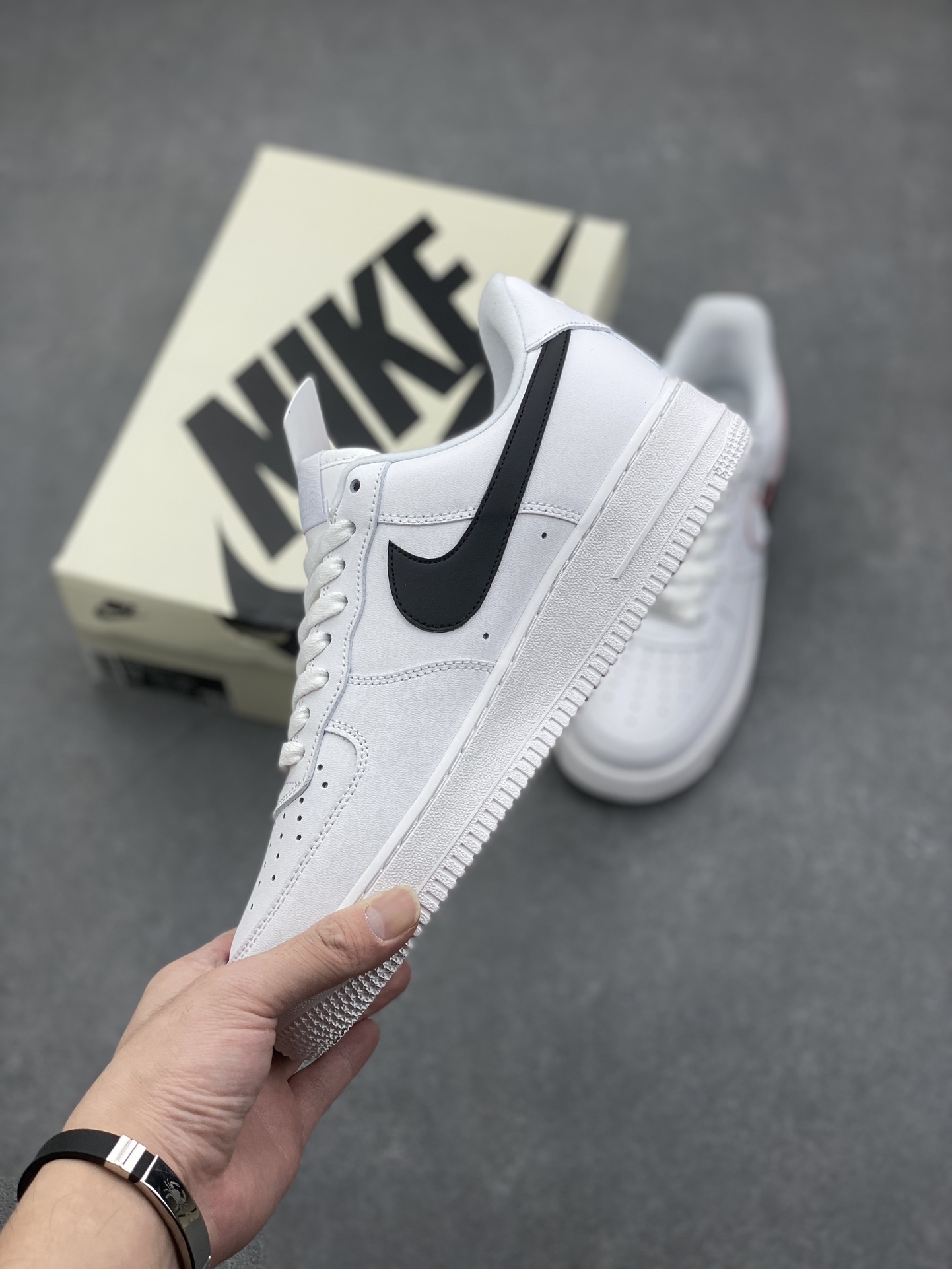 Nike Air Force 1 Low Supreme CU9225-100 Sneakers - White/Varsity Red 4 i1730317276 3025 6