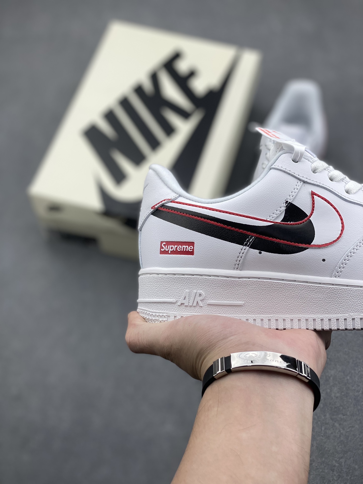 Nike Air Force 1 Low Supreme CU9225-100 Sneakers - White/Varsity Red 6 i1730317276 362 3