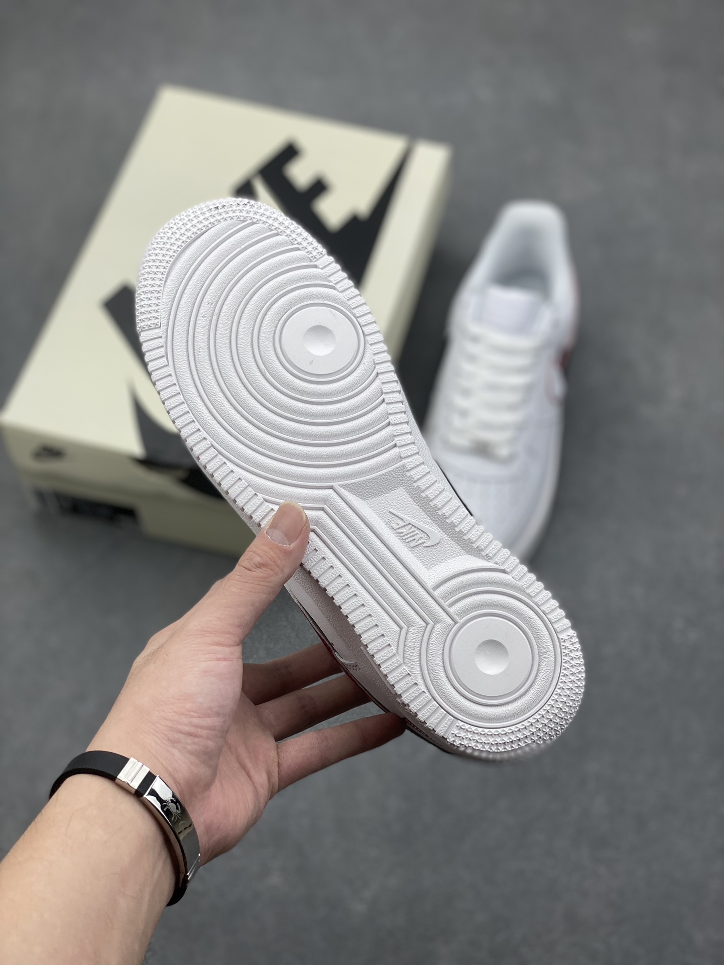 Nike Air Force 1 Low Supreme CU9225-100 Sneakers - White/Varsity Red 7 i1730317276 6833 8