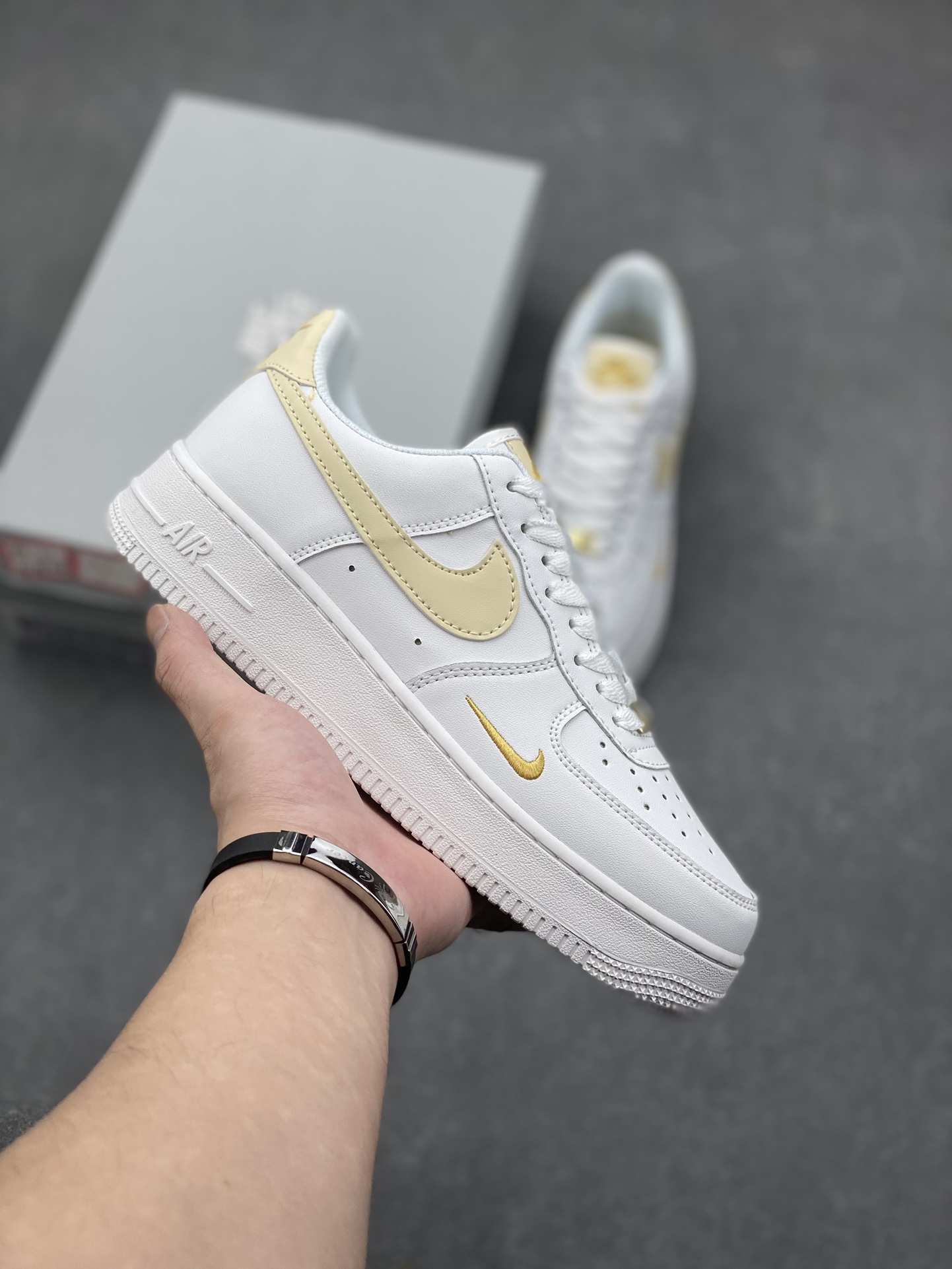Nike Air Force 1 Low White/Gold: Original Quality, Comfortable Fit 2 i1730566505 7008 6