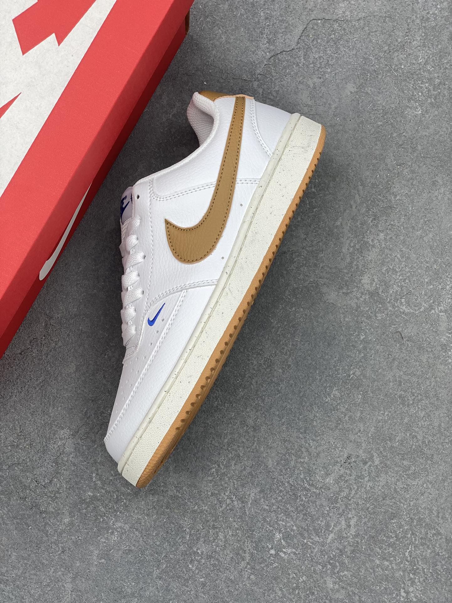 Nike Court Borough Low White/Brown Leather Sneakers FV9952-102 8 i1730566604 1357 3