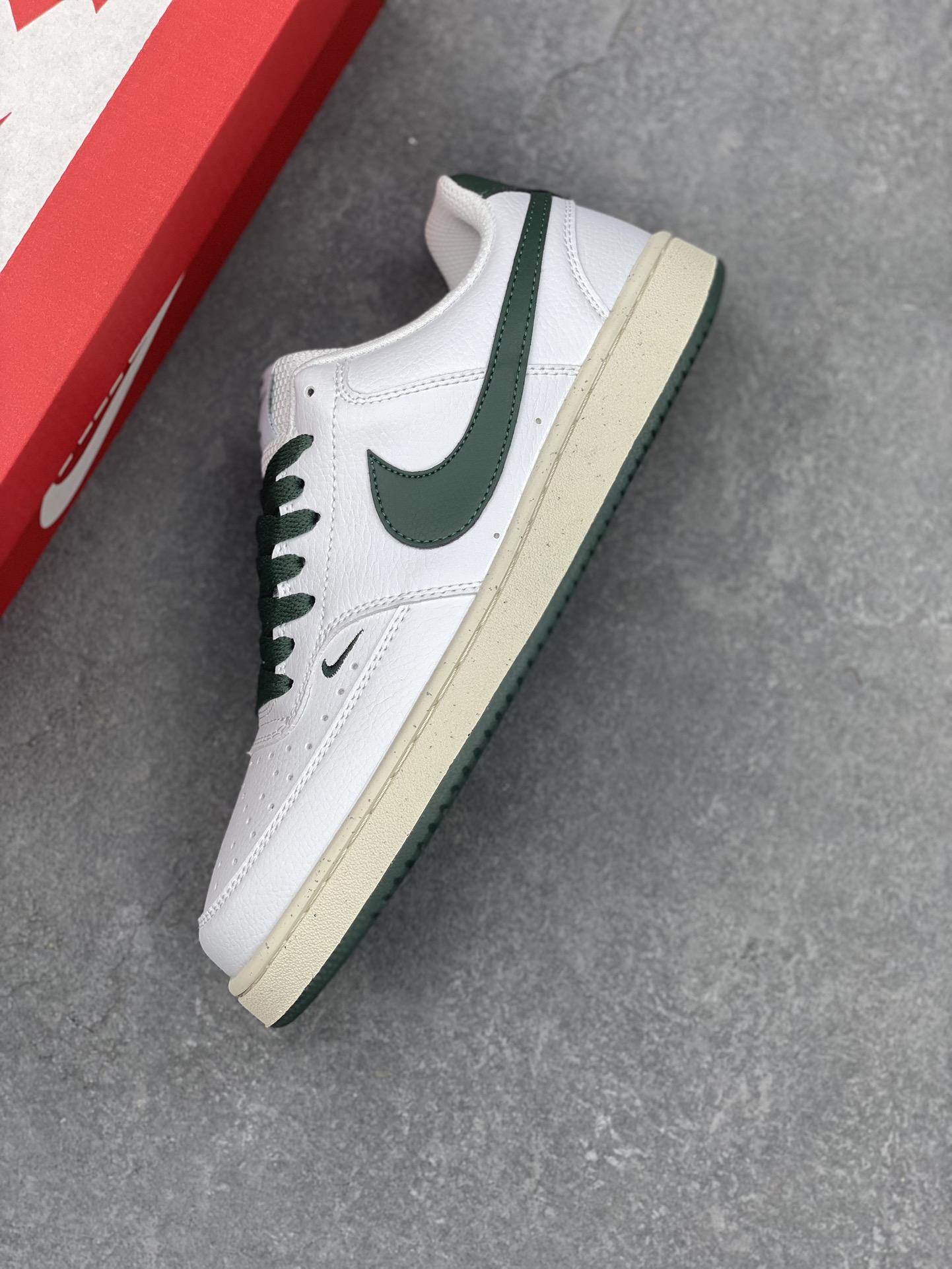 Nike Court Borough Low White Green Sneakers FV9952-101, All-Star Style 8 i1730566684 3125 3