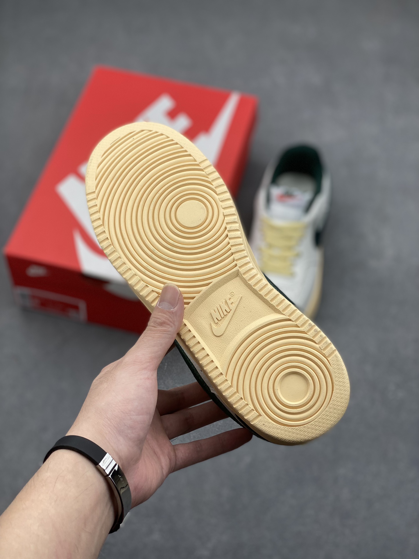 Nike Court Borough Low: Classic, Durable, and Breathable Sneakers for Everyday Wear 7 i1730566871 7224 8