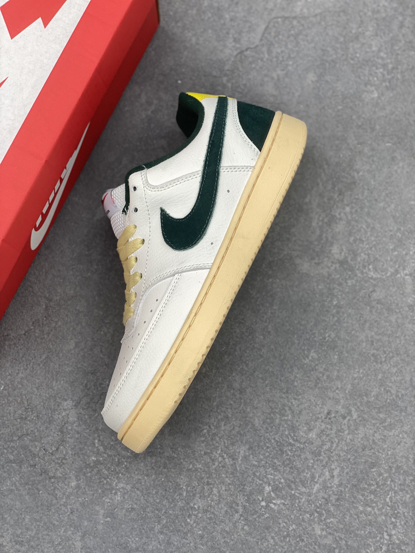 Nike Court Borough Low: Classic, Durable, and Breathable Sneakers for Everyday Wear 8 i1730566871 9550 0