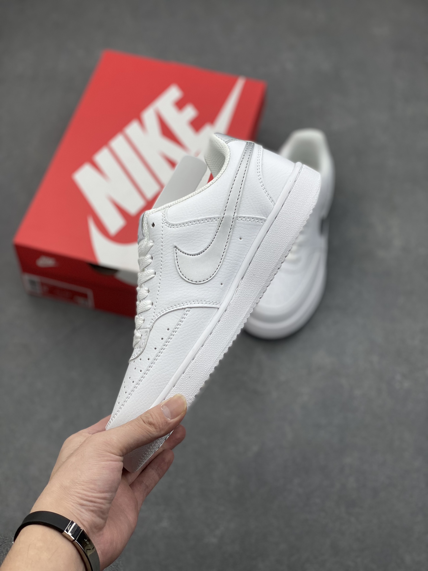 Nike Court Borough Low: Classic, Durable, and Comfortable Sneakers for Everyday Wear 4 i1730566903 2109 6