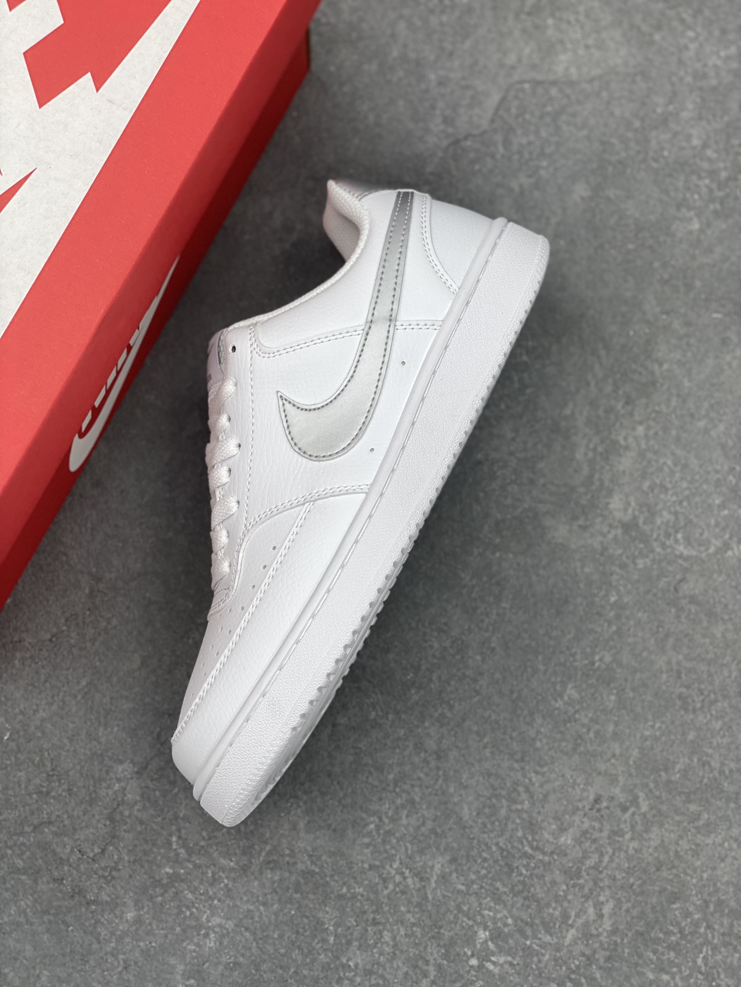 Nike Court Borough Low: Classic, Durable, and Comfortable Sneakers for Everyday Wear 7 i1730566903 5437 1
