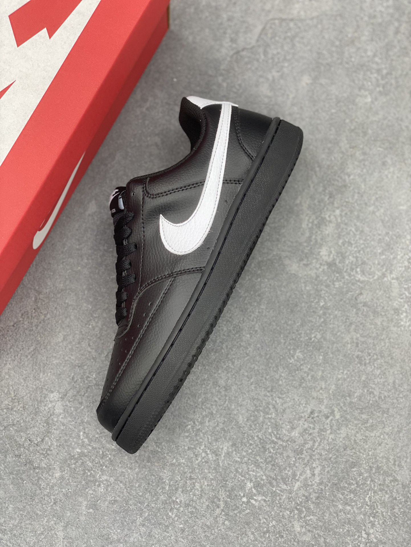 Nike Court Borough Low Black/White Leather Sneakers FZ0630-010 8 i1730567088 9244 4