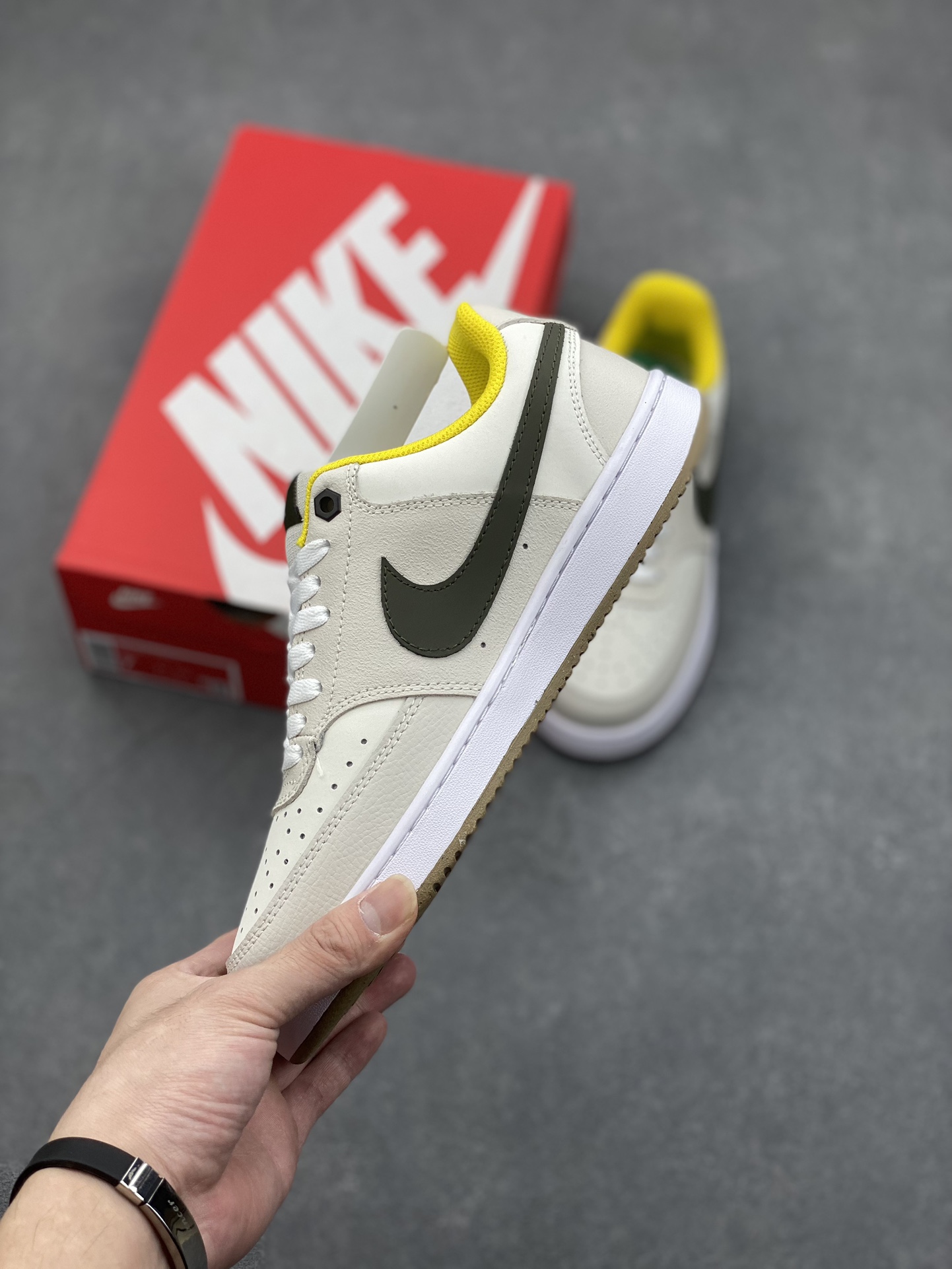 Nike Court Borough Low Sneakers: Classic Style, Comfort, and Lasting Durability 4 i1730567143 1405 1