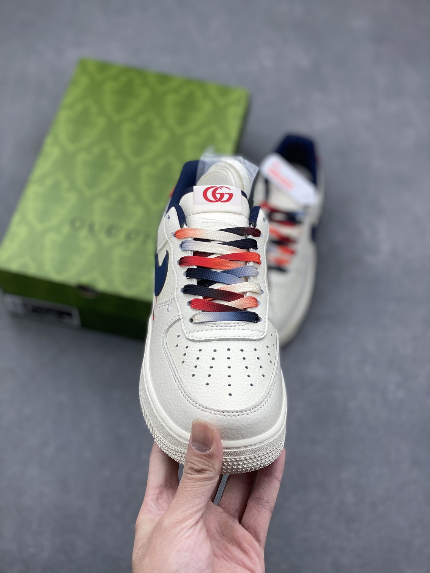 Gucci Air Force 1 '07 Low-Top Sneakers: Versatile, Comfortable, and Stylish 3 i1730650195 5964 2