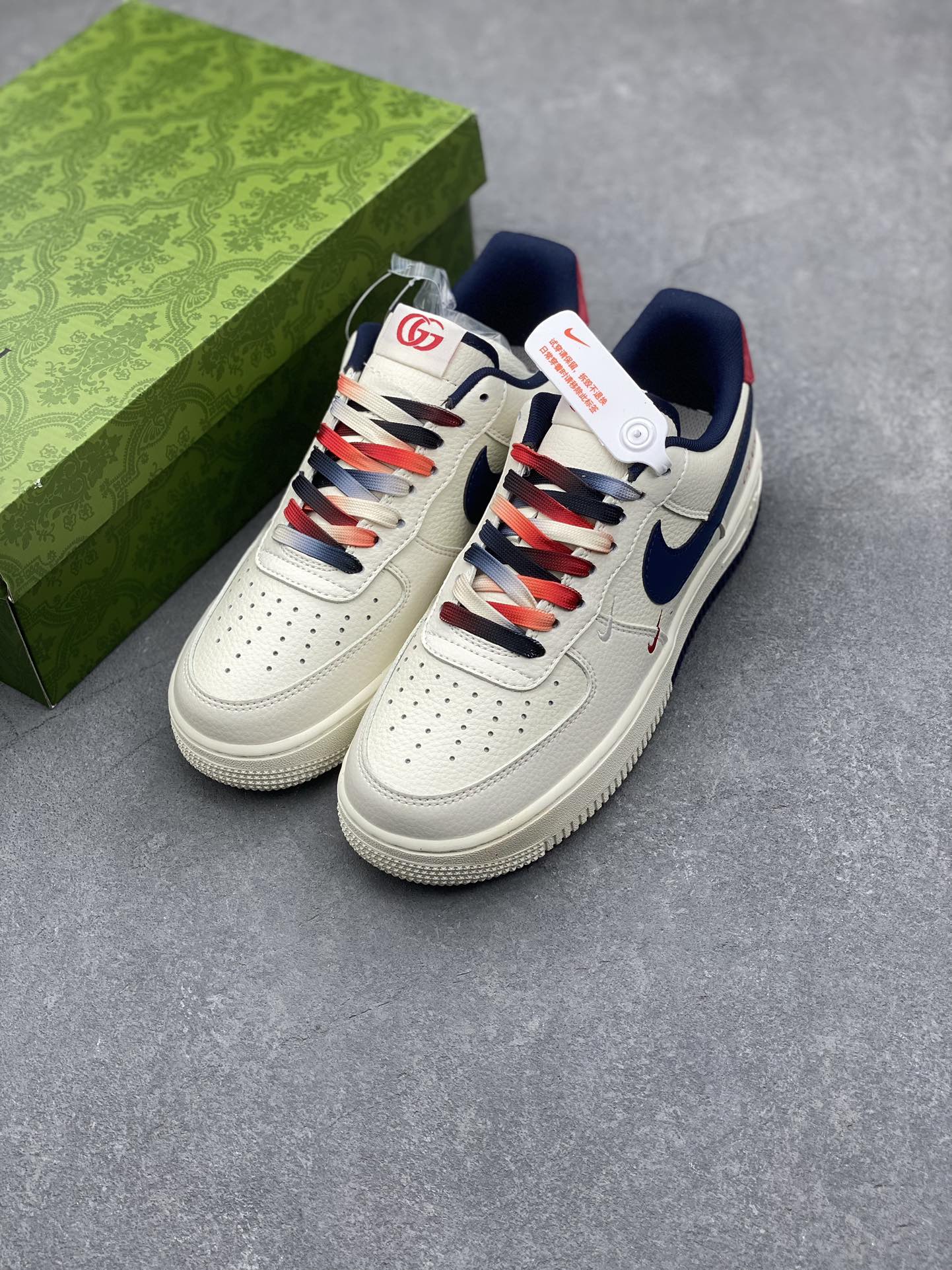 Gucci Air Force 1 '07 Low-Top Sneakers: Versatile, Comfortable, and Stylish 9 i1730650195 9951 7
