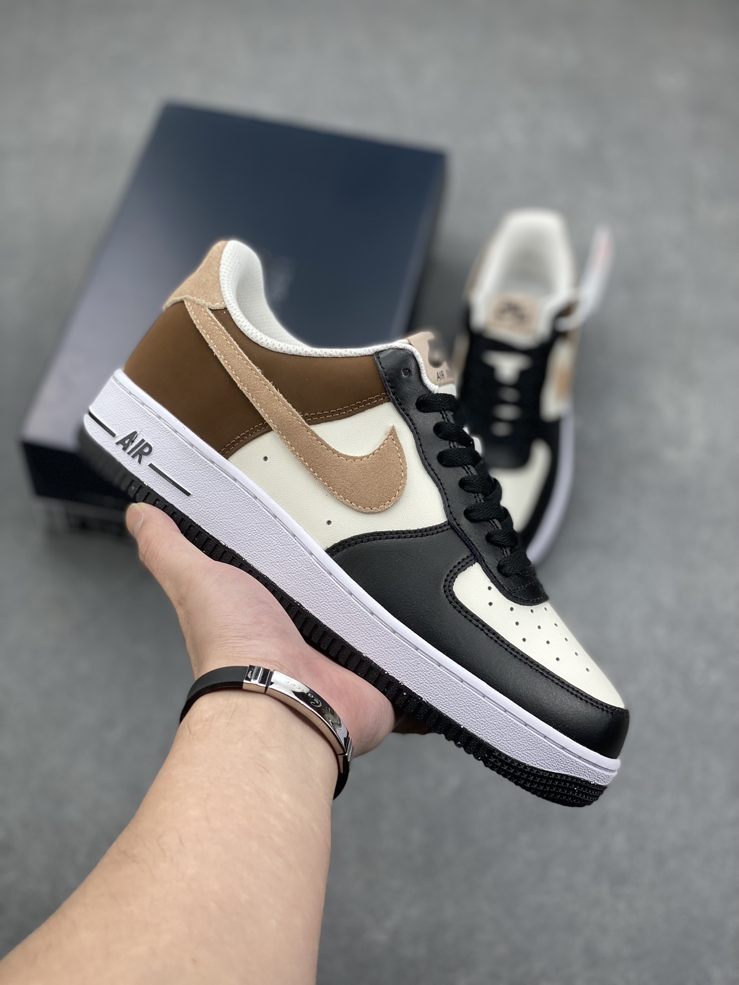 Nike Air Force 1 '07 Low Casual Sneakers - FB3355-200, Unisex Design 2 i1730653237 2779 4