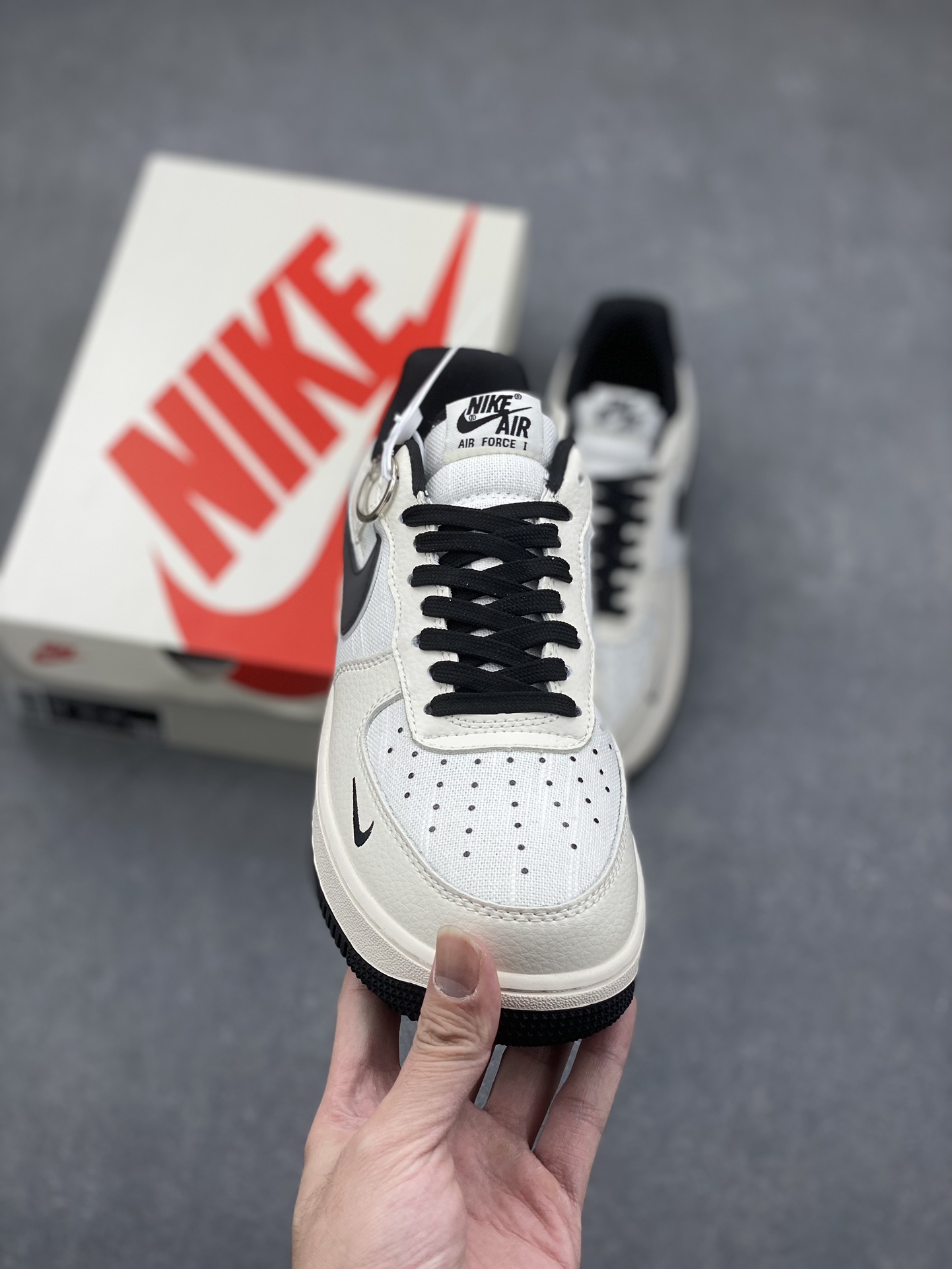 Nike Air Force 1 '07 Low 'Violent Bear' Collab - Linen/Black Sneakers 3 i1730653374 6801 7