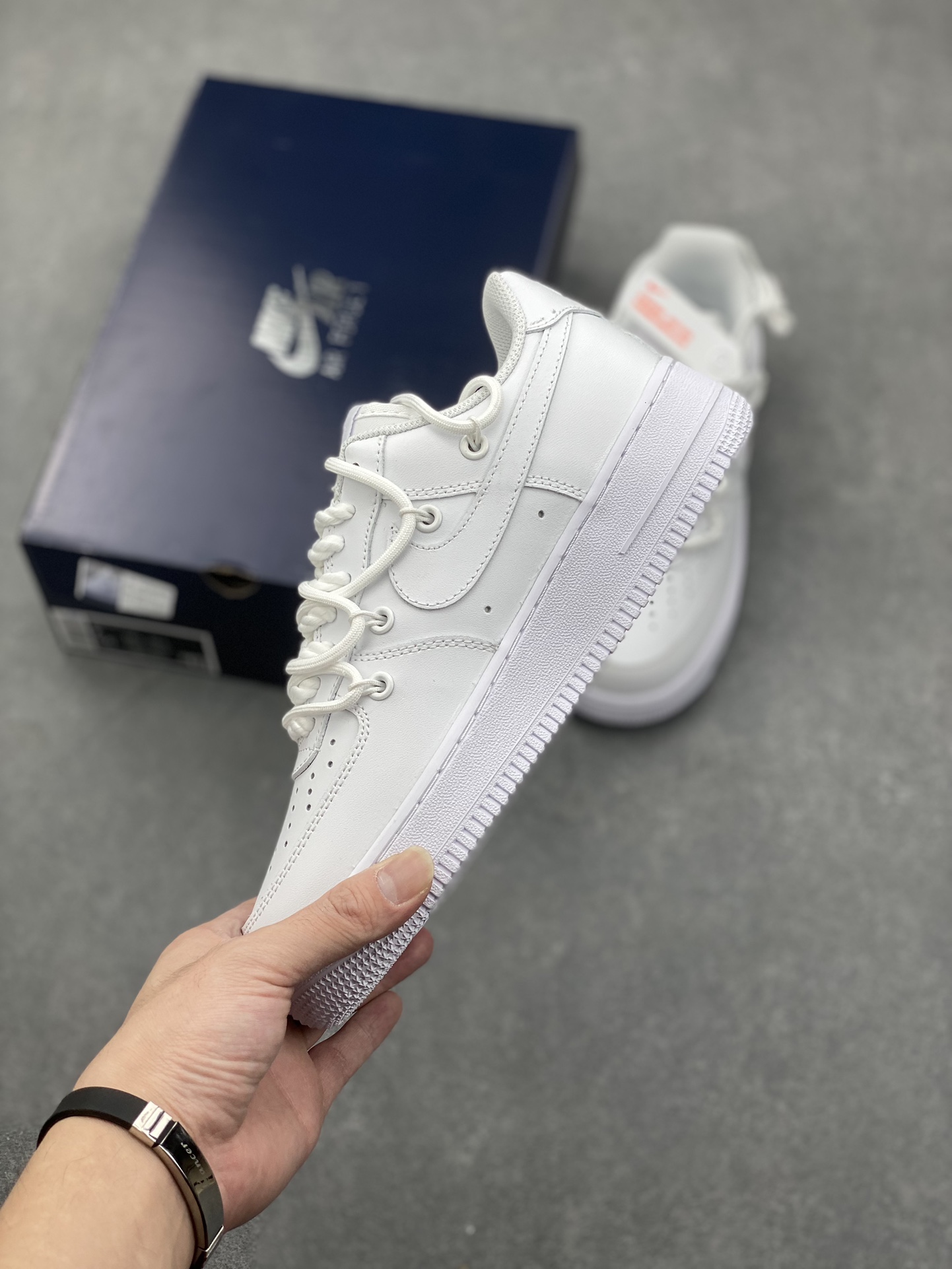 Nike Air Force 1 '07: Iconic Low-Top Sneakers for Everyday Style & Comfort 4 i1731000982 185 0