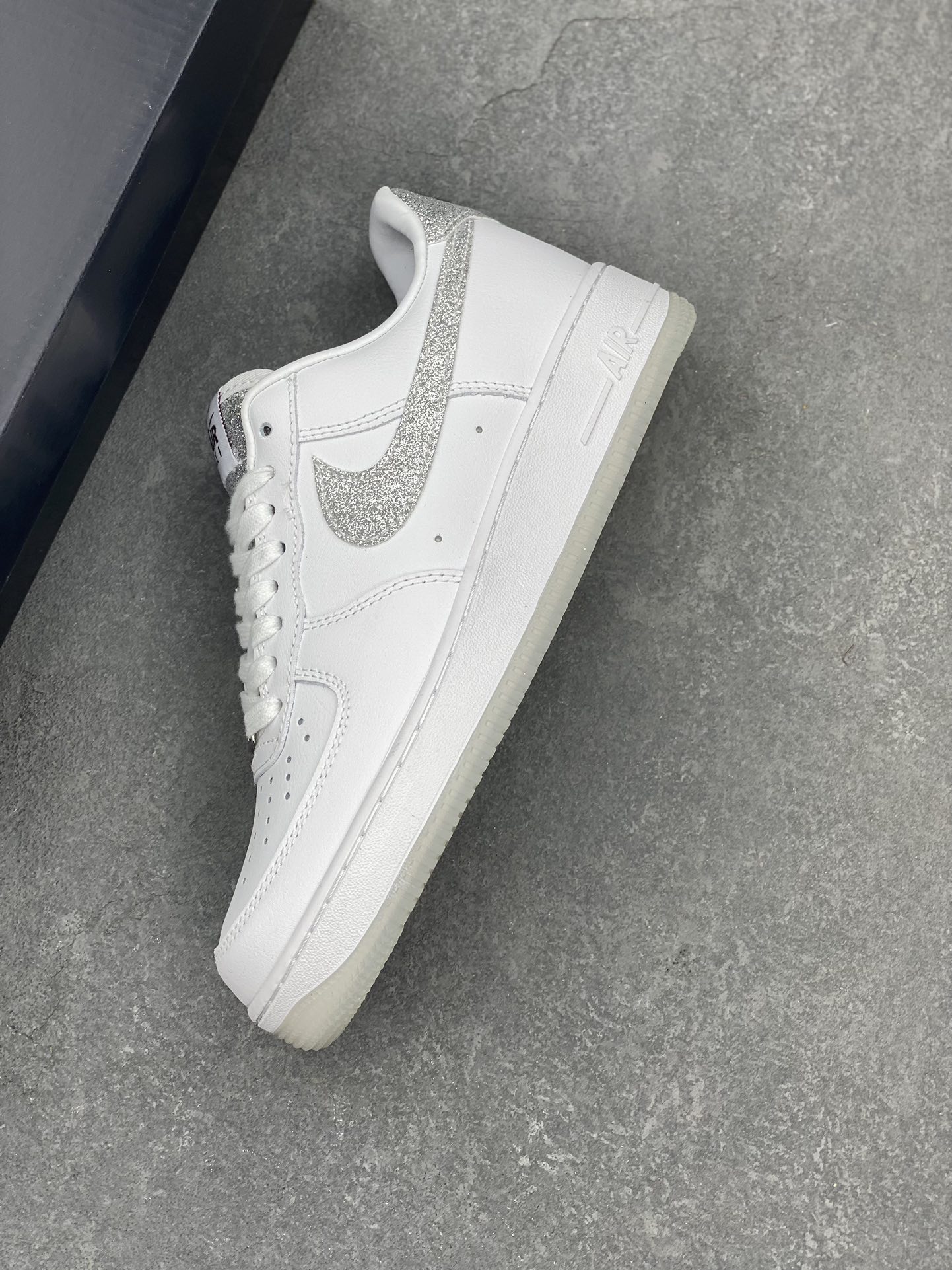 Nike Air Force 1 '07 Low-Top Sneakers - White/Silver, HQ3461-191 8 i1731001022 3683 3