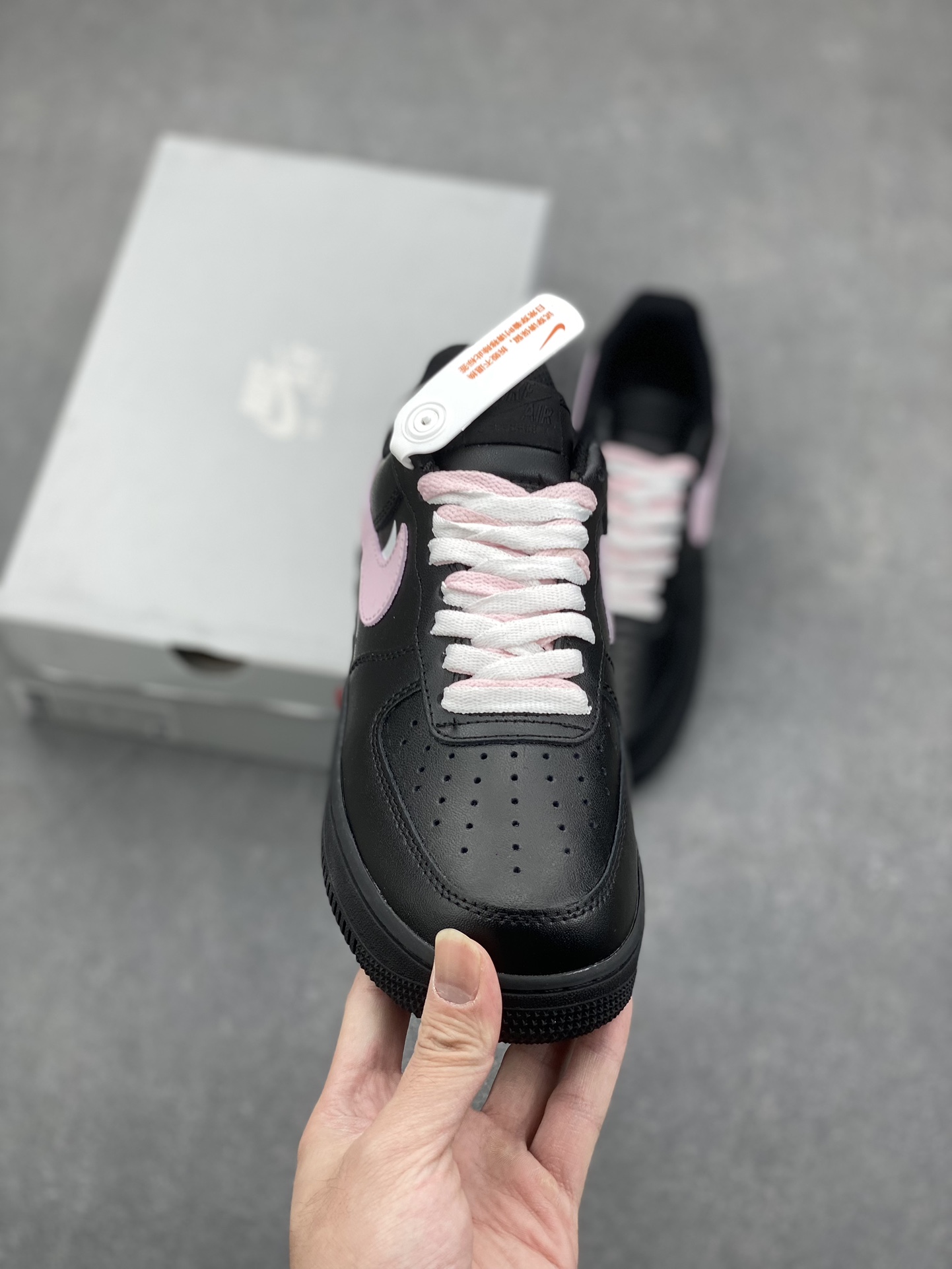 Nike Air Force 1 '07 Low-Top Sneakers - Black/Pink, Comfortable & Stylish 3 i1731083721 6279 0