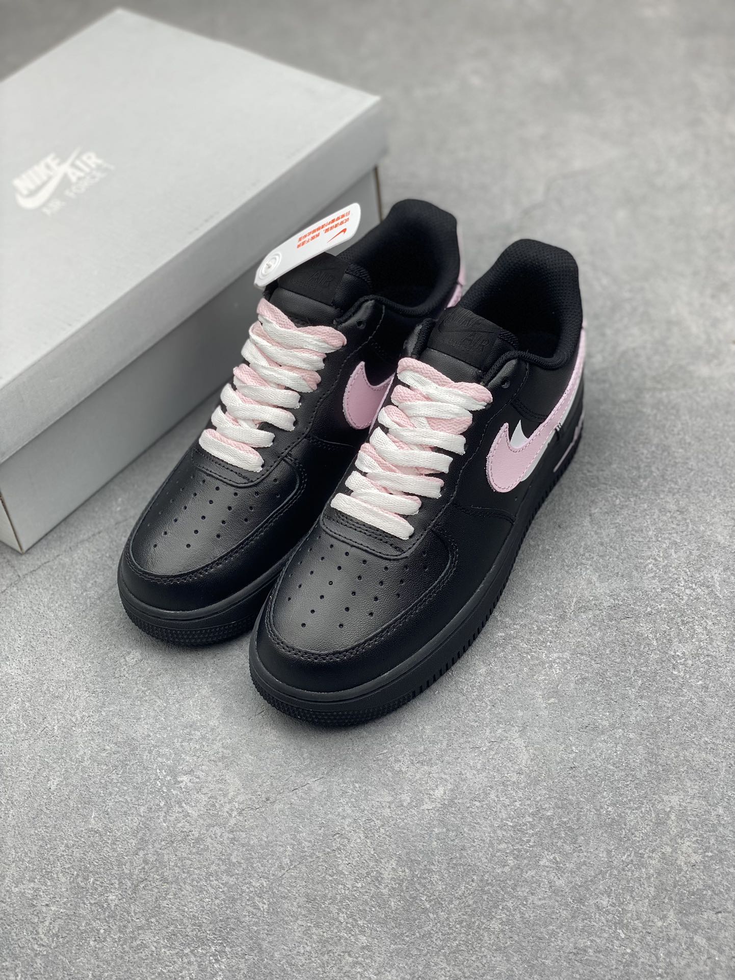 Nike Air Force 1 '07 Low-Top Sneakers - Black/Pink, Comfortable & Stylish 9 i1731083722 9865 6