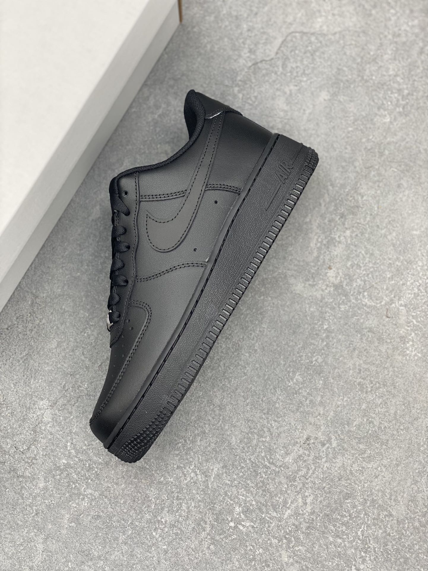 Nike Air Force 1 Low 'Black' Comfortable, Durable, and Stylish Sneakers 8 i1731083832 8320 0