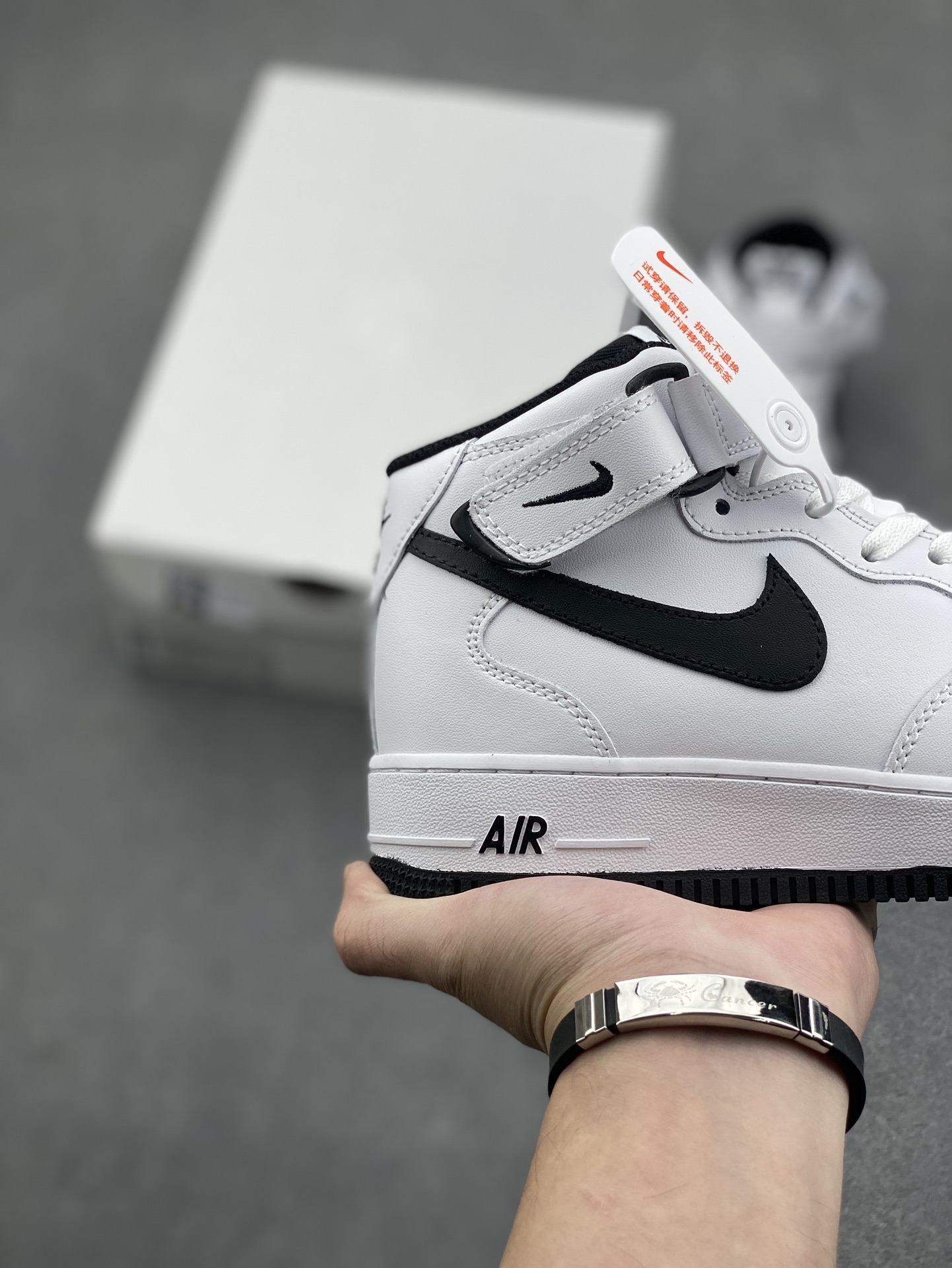 Nike Air Force 1 '07 Low White/Black, Classic Style & Durable Comfort 6 i1731083959 8179 0