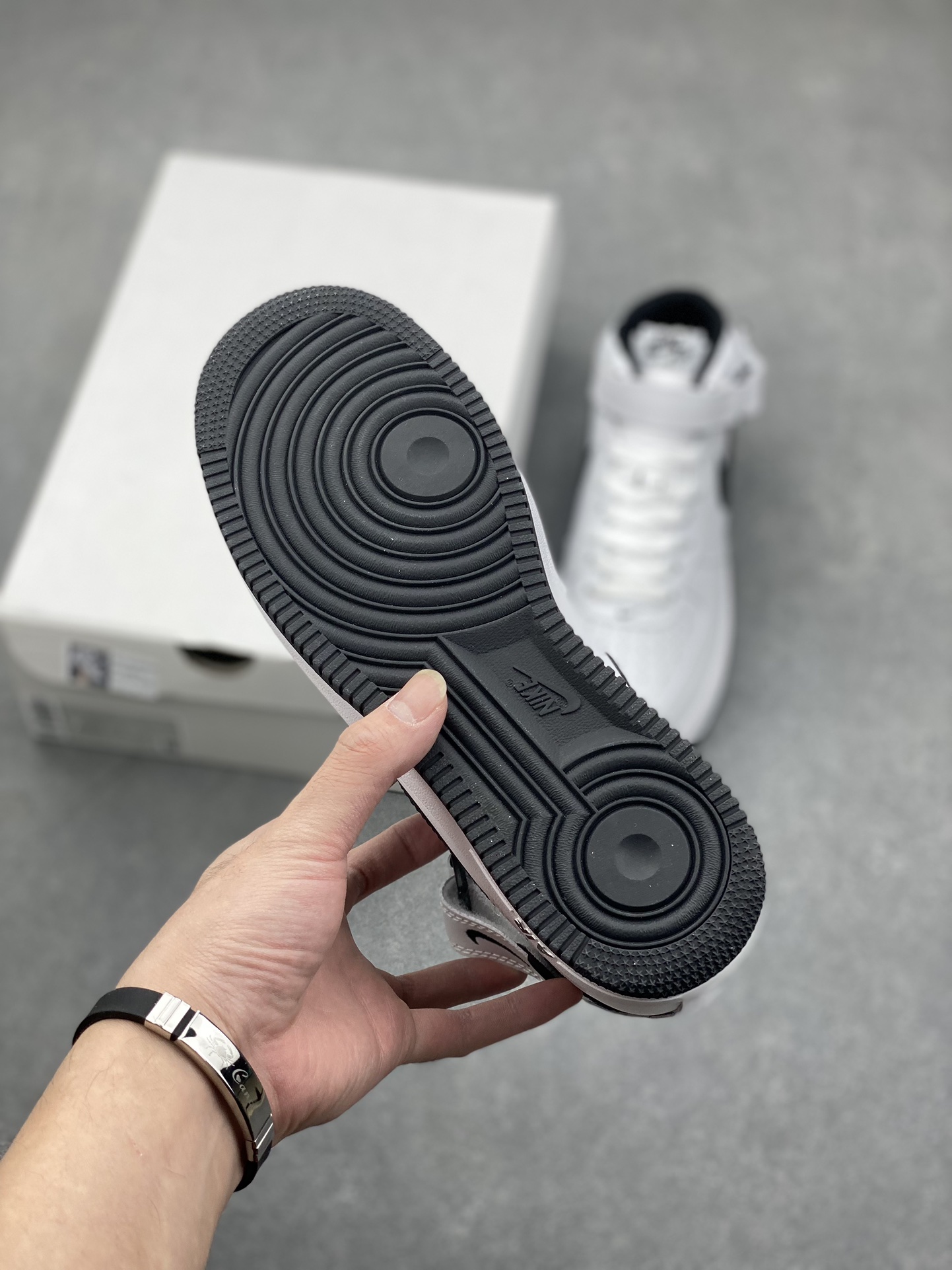Nike Air Force 1 '07 Low White/Black, Classic Style & Durable Comfort 7 i1731083959 8554 3