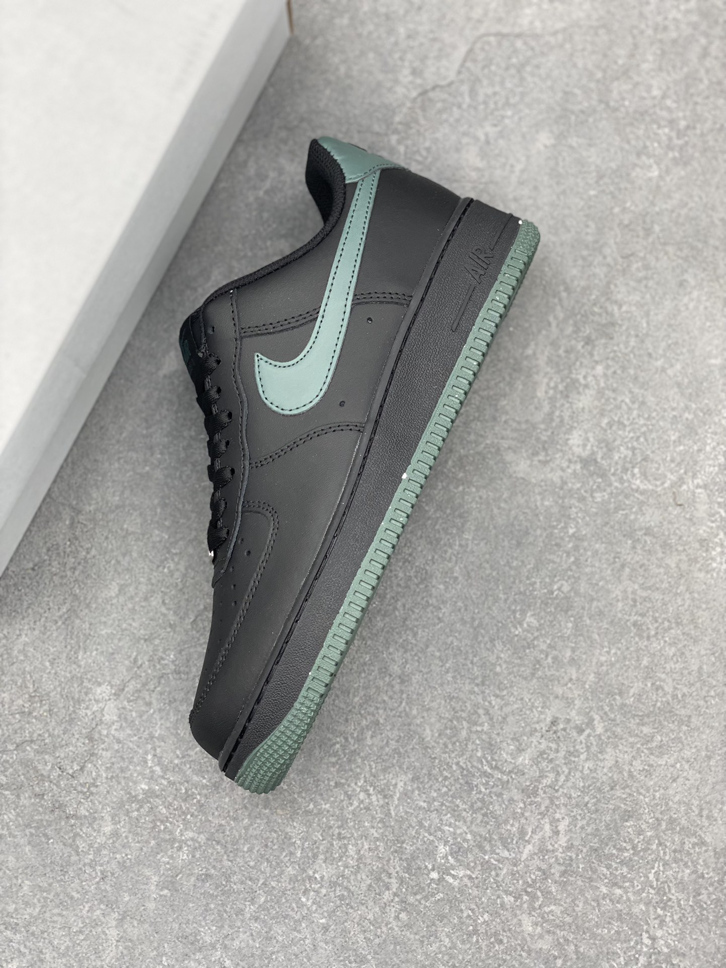 Nike Air Force 1 Black/Green (FJ4146-001) - Original Version with Air Cushioning 8 i1731183273 1256 4