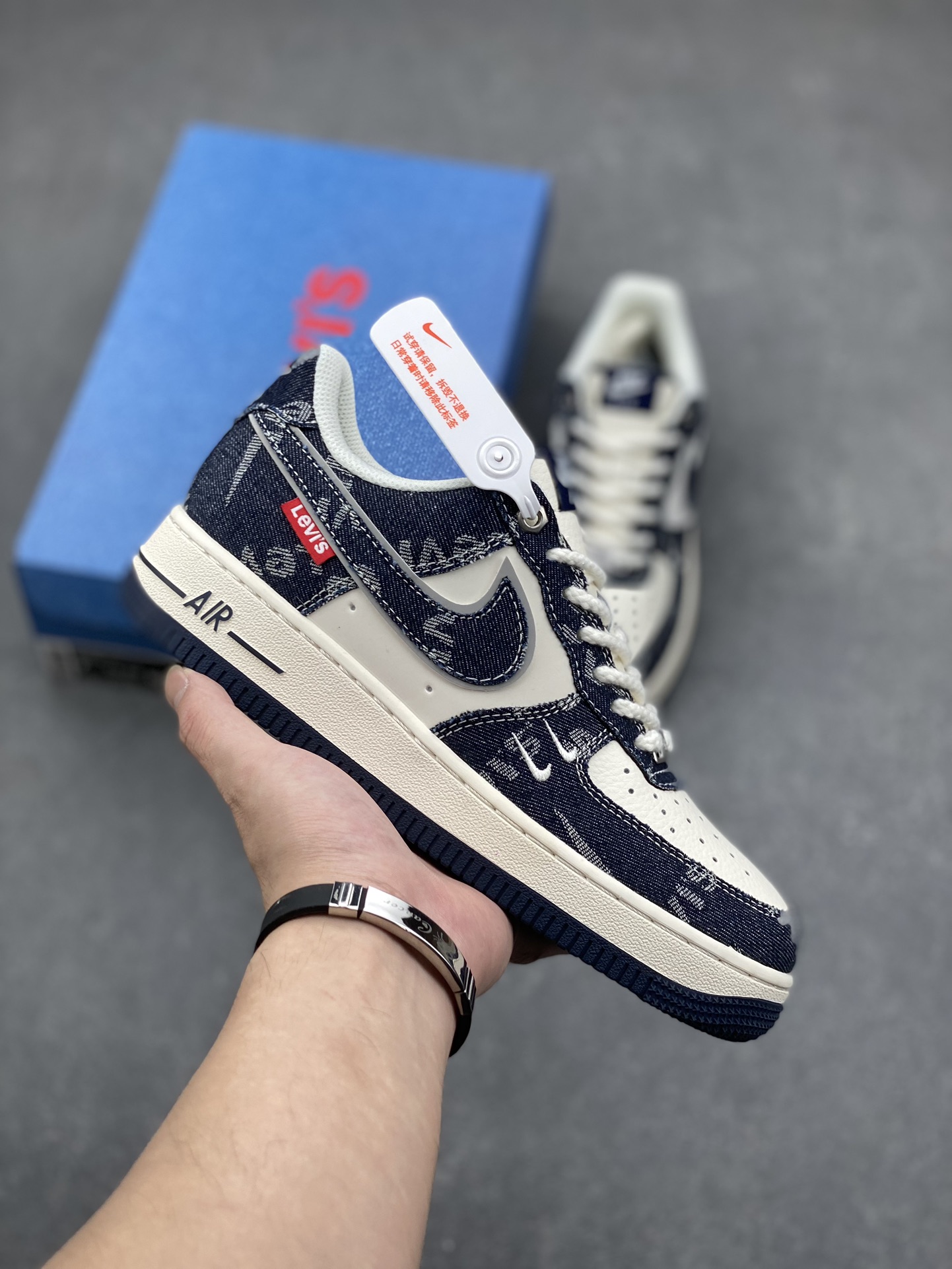 Nike Air Force 1 '07 Low Levi's Deep Blue Denim Sneakers 2 i1731183509 9116 2
