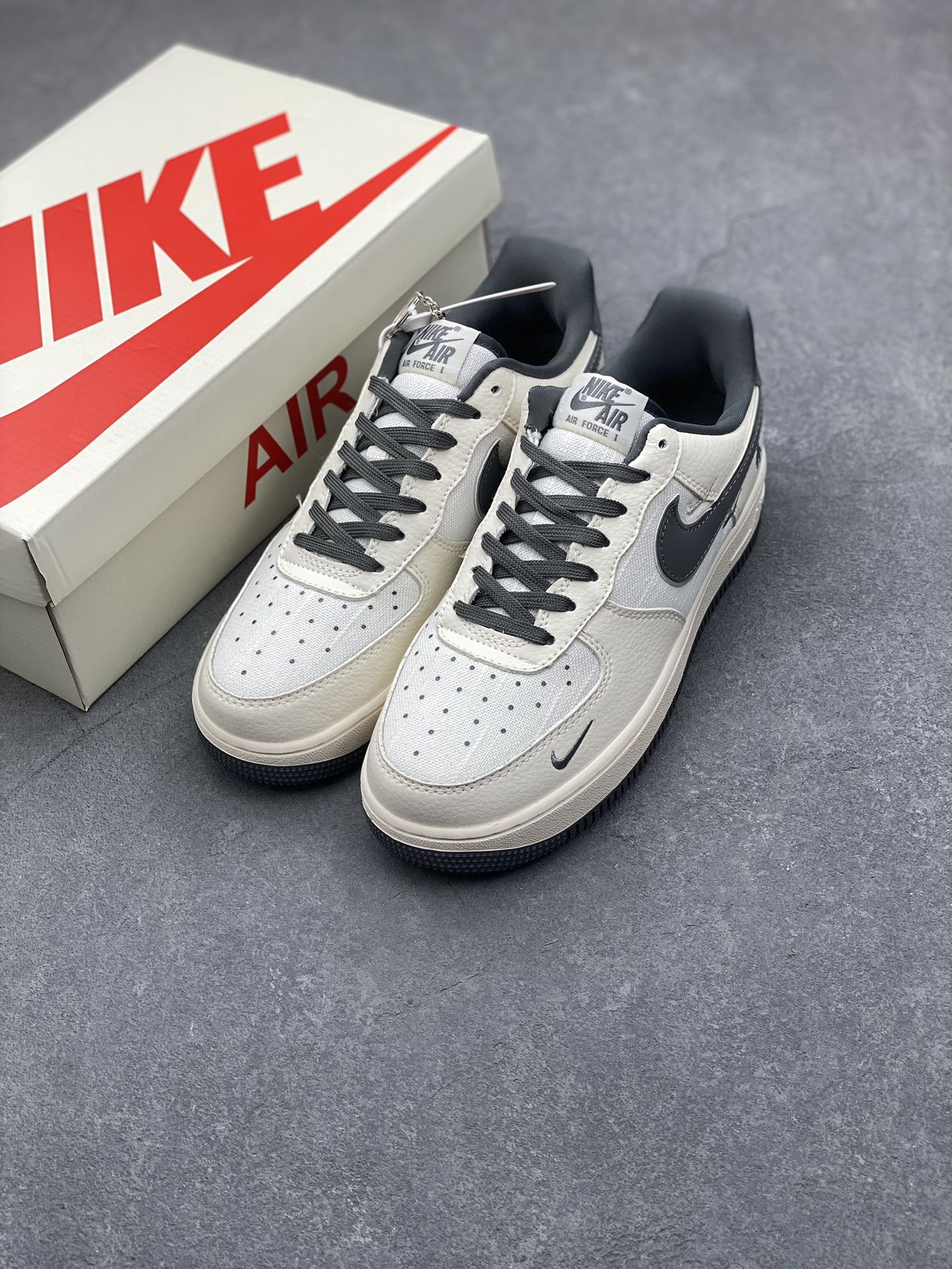 Nike Air Force 1 '07 Low Teddy Bear Sneakers - Limited Edition Style 9 i1731183560 4258 6