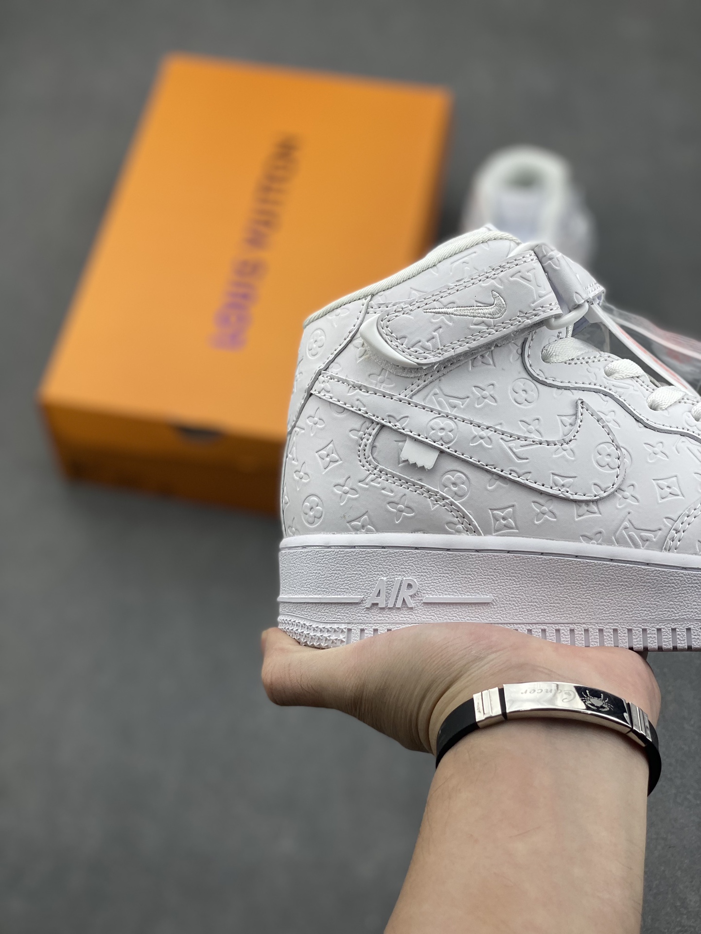 Nike Air Force 1 '07 Mid LV White - Limited Edition Designer Sneakers 6 i1731298138 2136 0