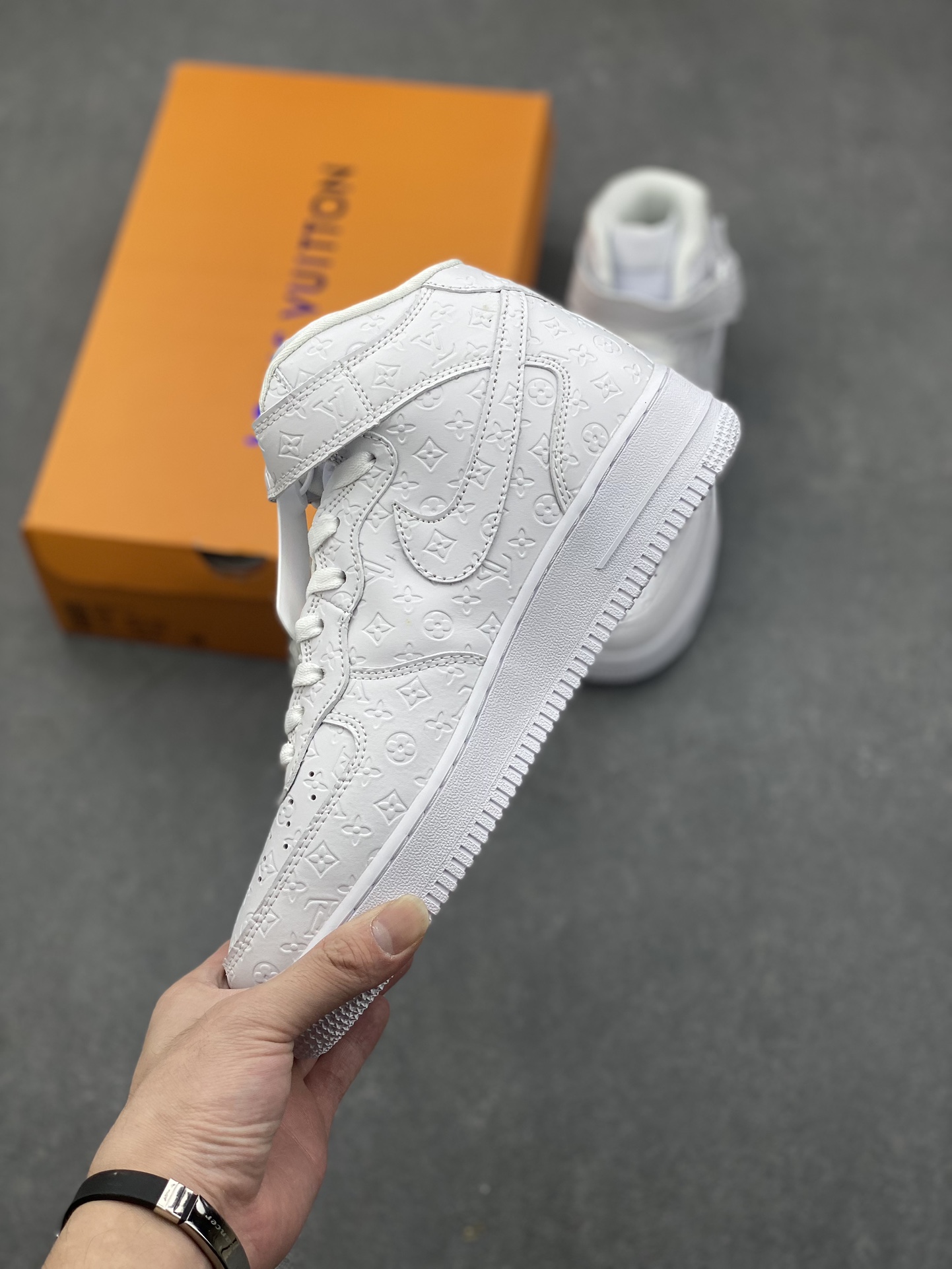 Nike Air Force 1 '07 Mid LV White - Limited Edition Designer Sneakers 4 i1731298138 2680 0