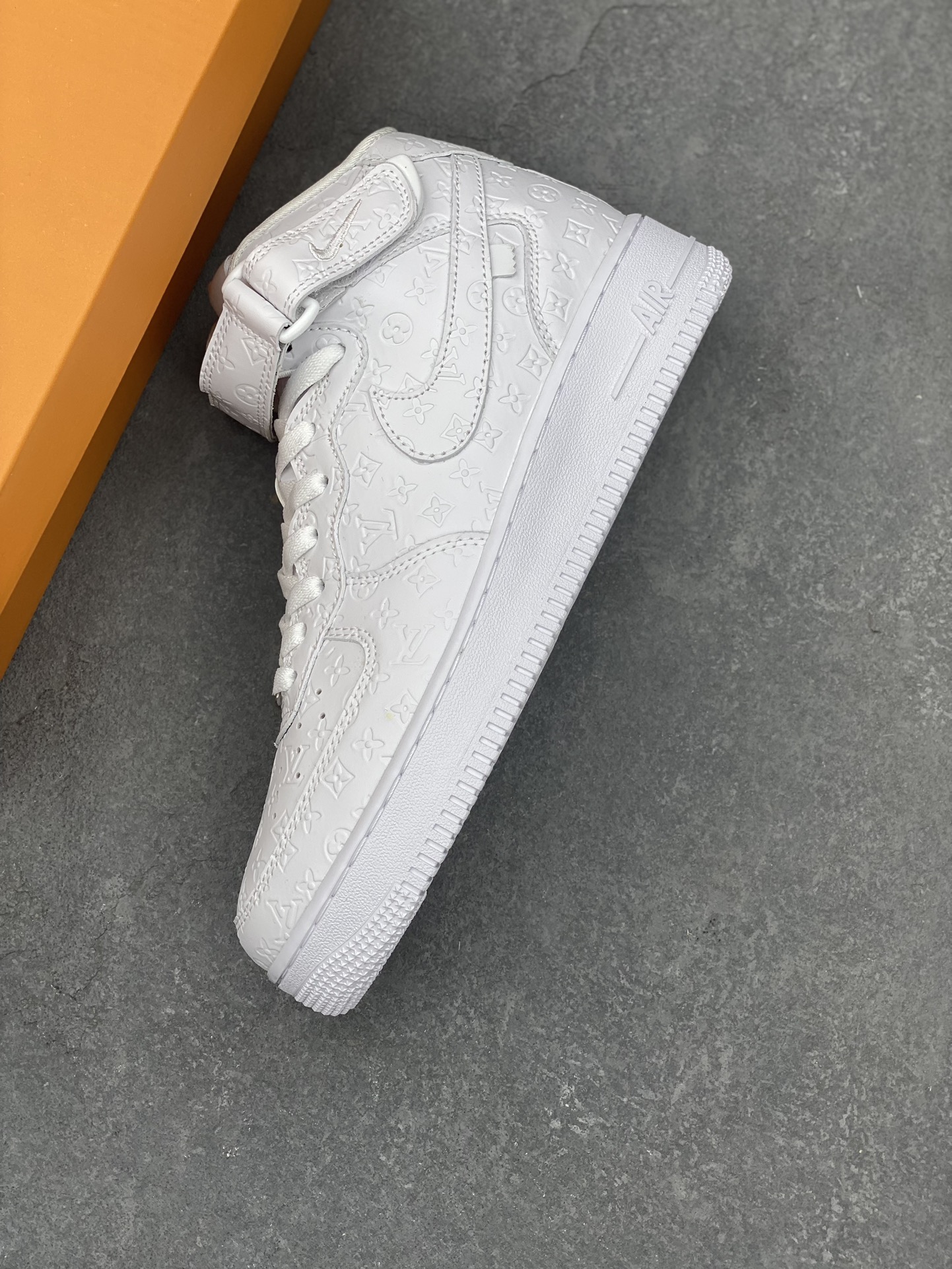 Nike Air Force 1 '07 Mid LV White - Limited Edition Designer Sneakers 8 i1731298138 5042 0