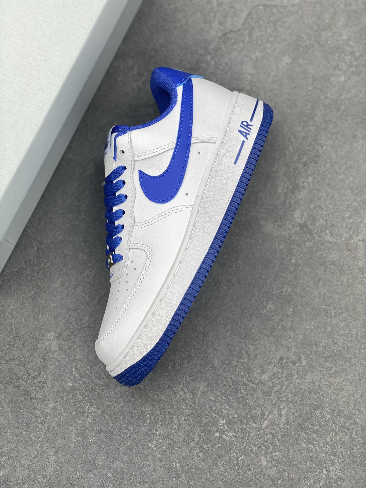 Nike Air Force 1 Low: White/Royal Blue - Iconic Style, All-Day Comfort 8 i1731298537 2712 8