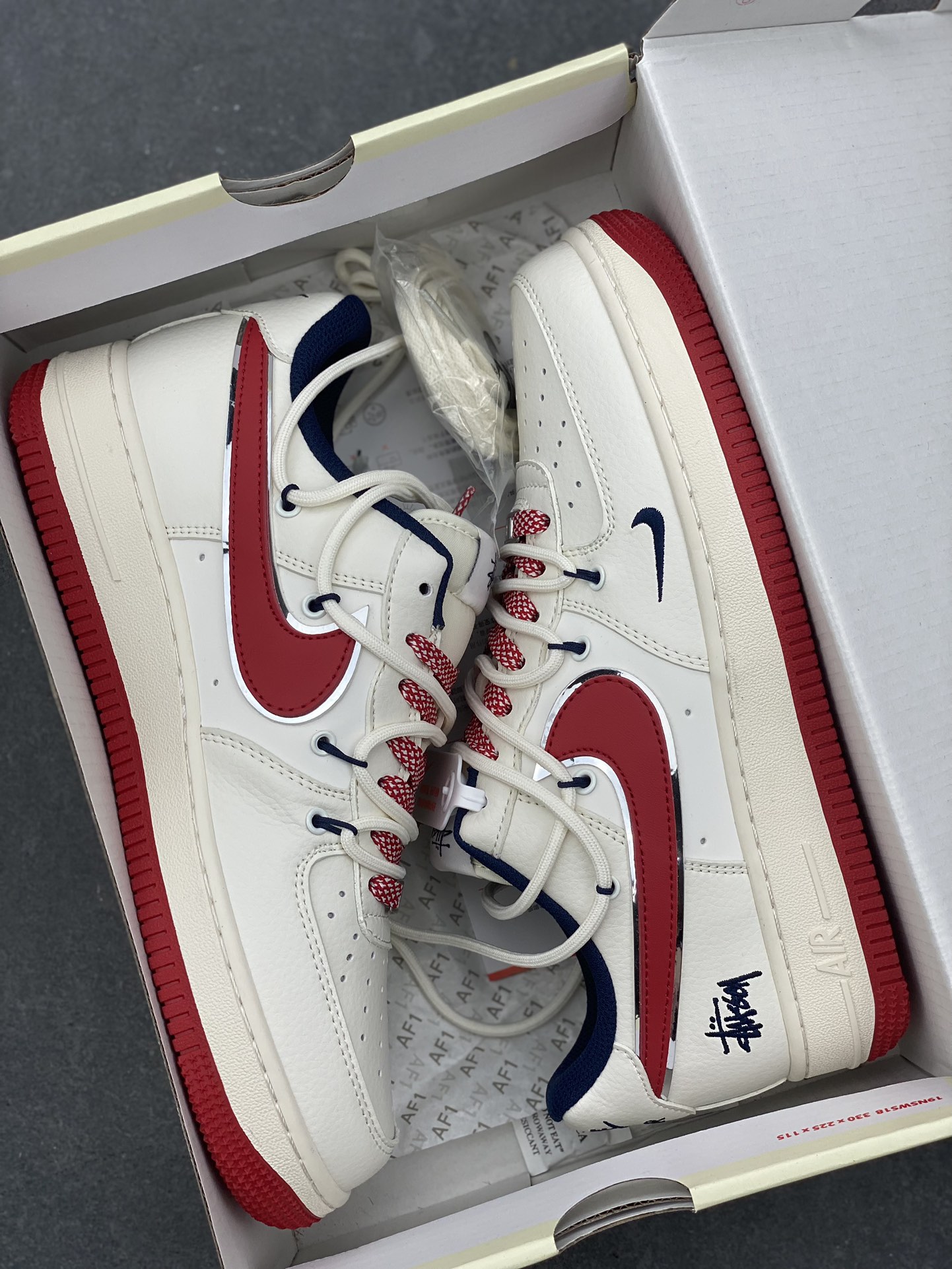 Nike Air Force 1 '07 Low Stussy Collab Sneakers - Cream/Red - Limited Edition 10 i1731516751 6199 6