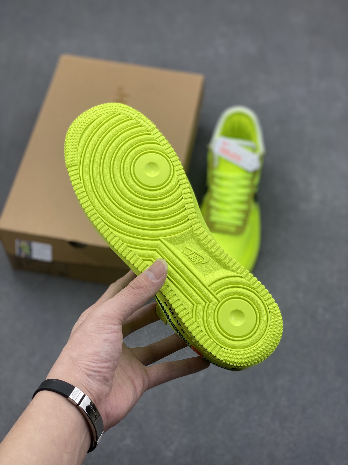 Nike AIR FORCE 1 '07 LX, Low-Top Sneakers,Honeycomb Cushion,Neon Yellow Color 7 i1731516846 3964 1