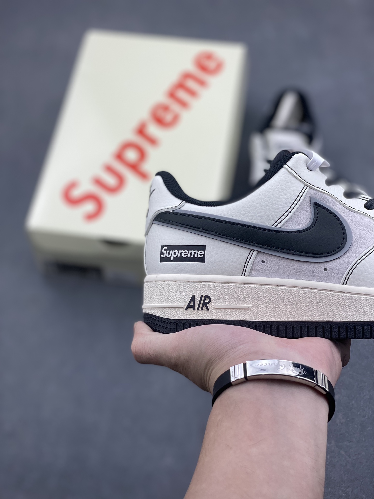 Nike Air Force 1 '07 Low Supreme Collab - Cream/Grey, Limited Edition 6 i1731516971 2452 4