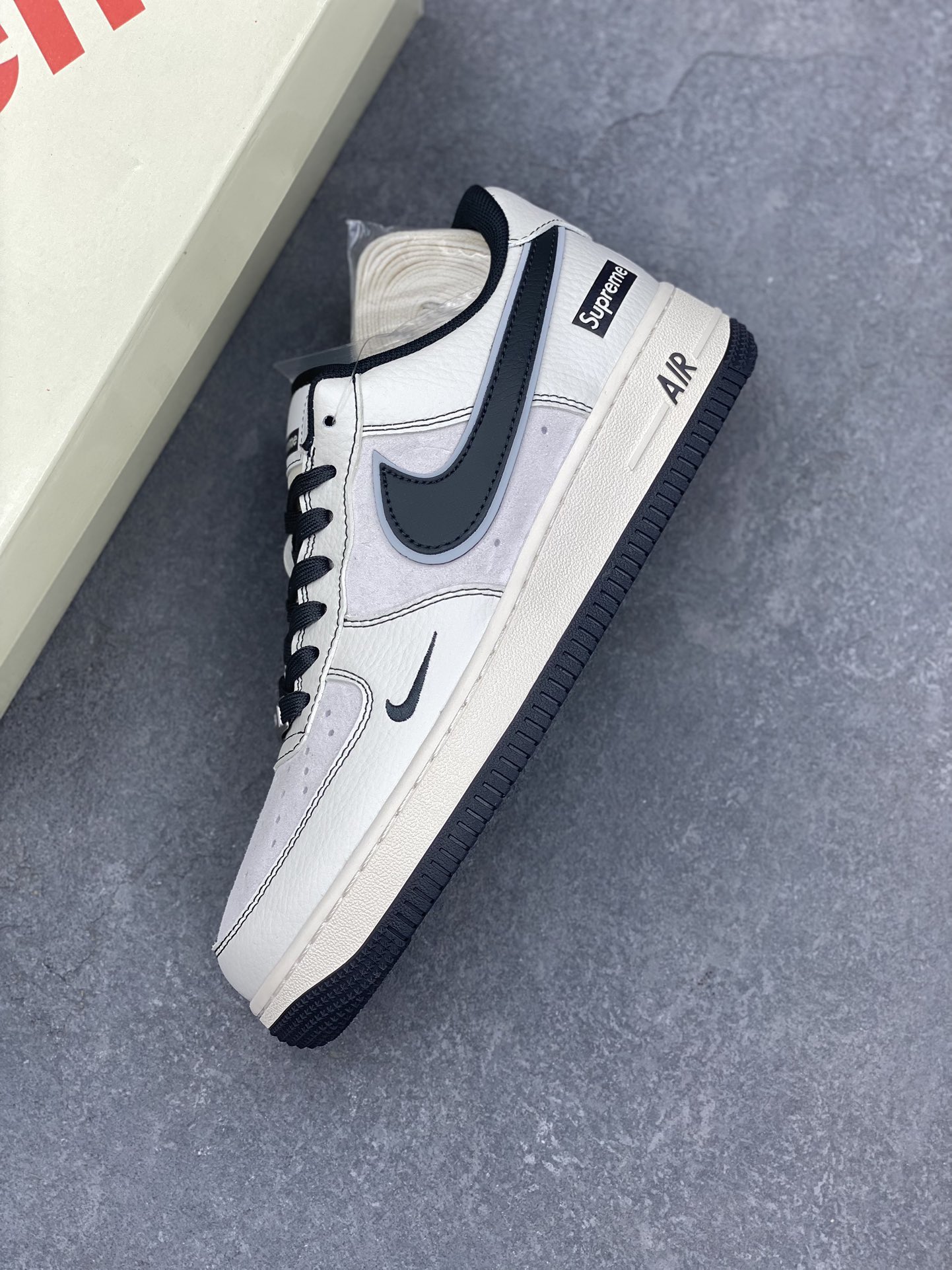 Nike Air Force 1 '07 Low Supreme Collab - Cream/Grey, Limited Edition 8 i1731516971 3418 5