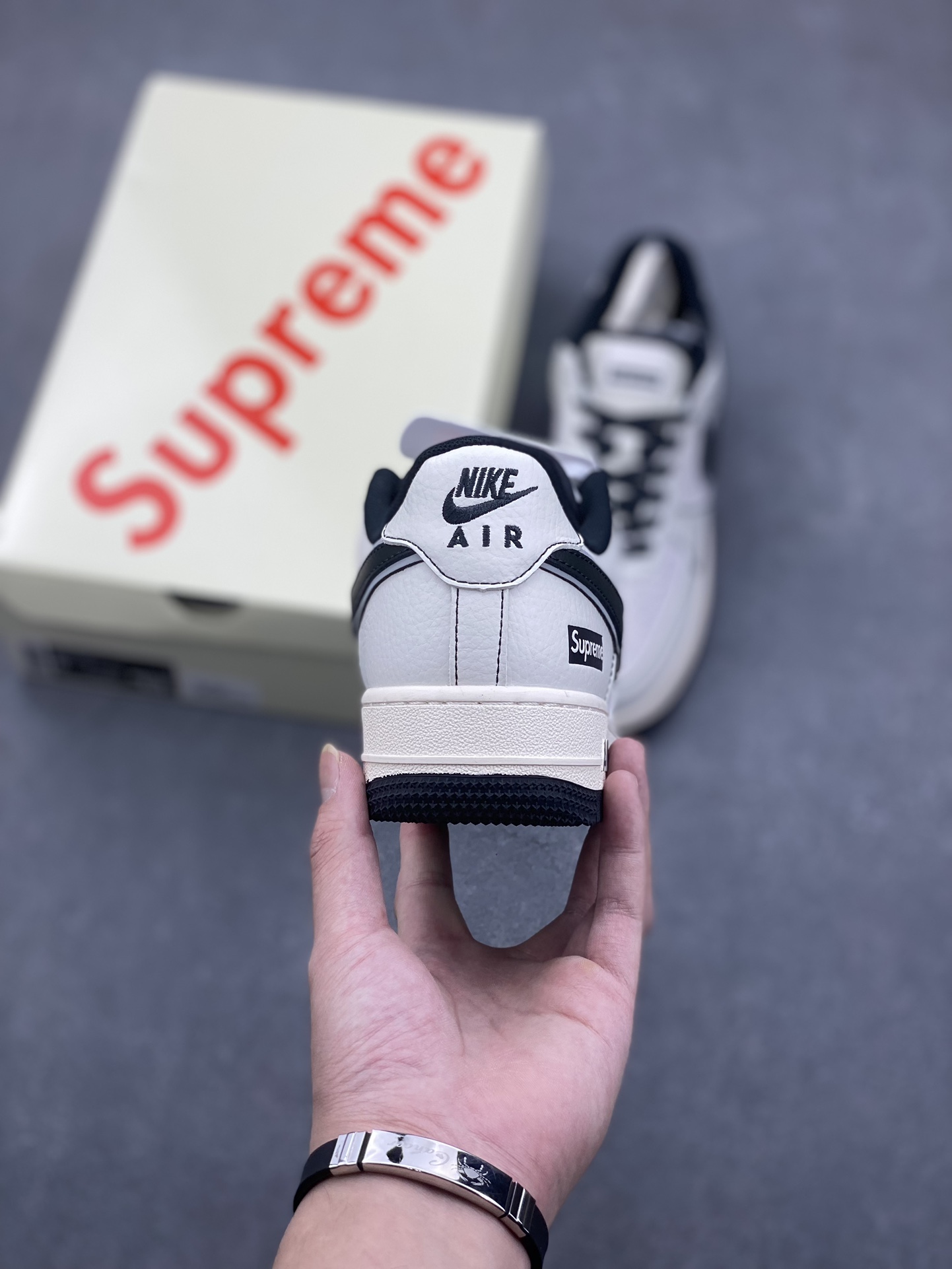 Nike Air Force 1 '07 Low Supreme Collab - Cream/Grey, Limited Edition 5 i1731516971 477 1