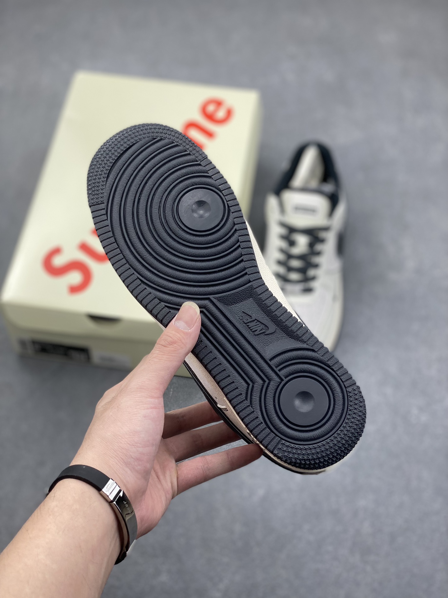 Nike Air Force 1 '07 Low Supreme Collab - Cream/Grey, Limited Edition 7 i1731516971 8978 0