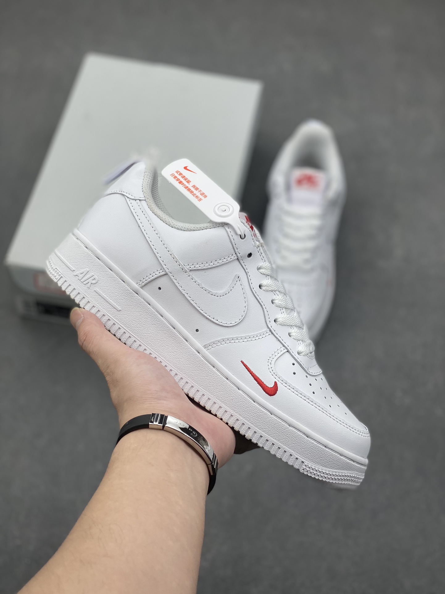 Nike Air Force 1 Low: Timeless Style, All-Day Comfort - DD8960-001 2 i1731517343 1339 7