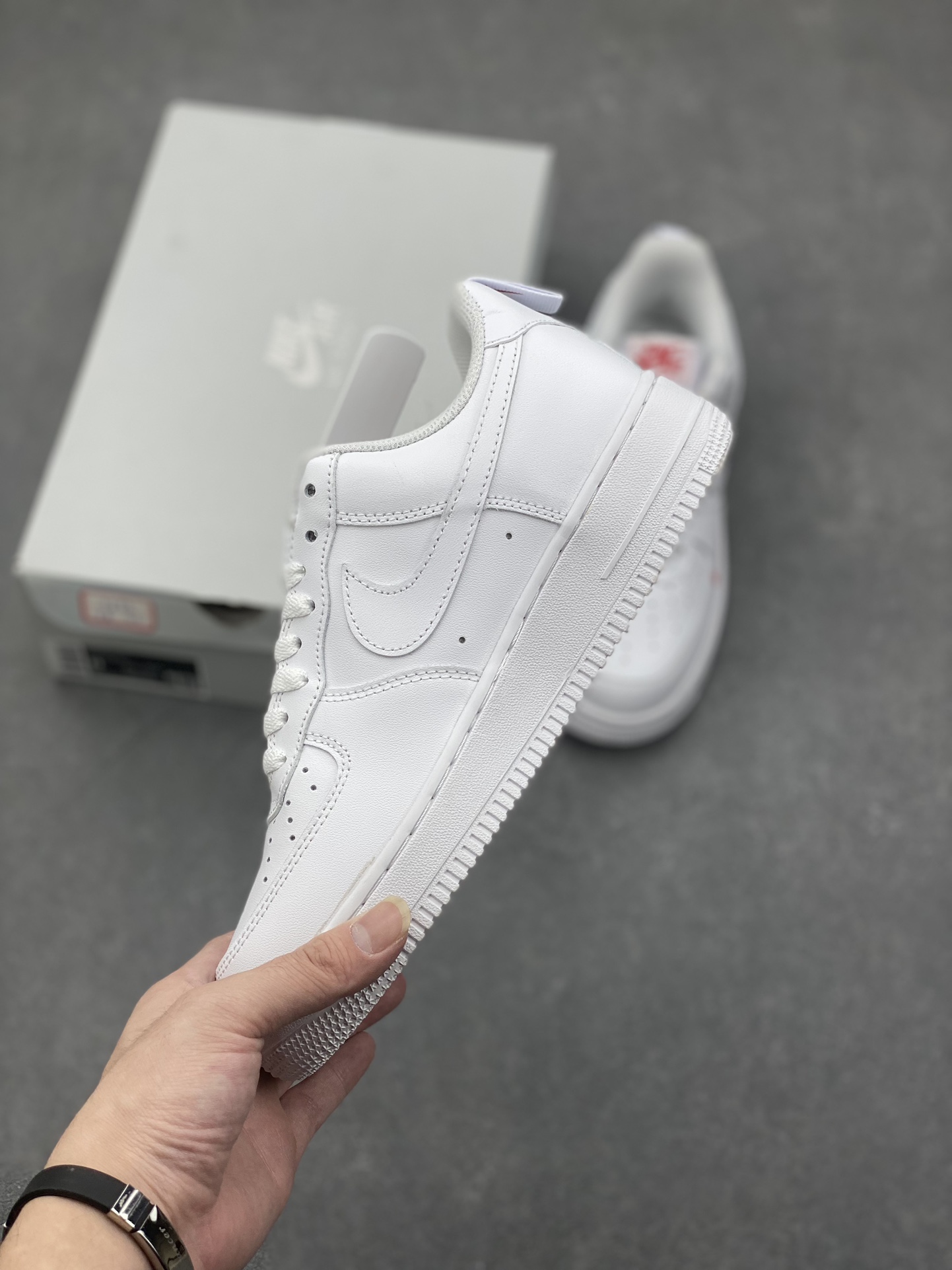 Nike Air Force 1 Low: Timeless Style, All-Day Comfort - DD8960-001 4 i1731517343 2454 0