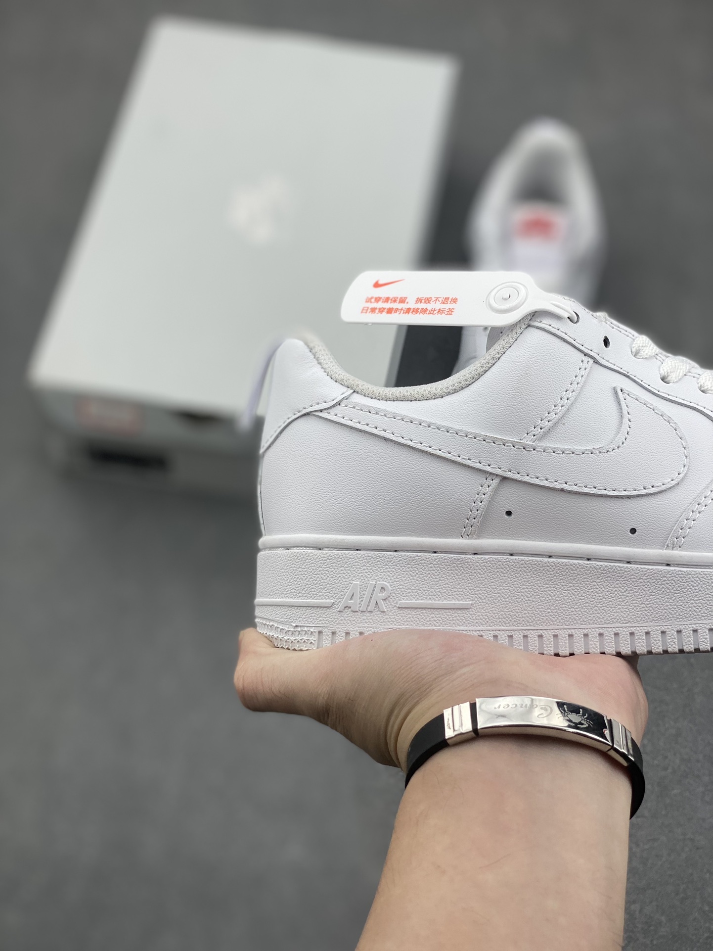 Nike Air Force 1 Low: Timeless Style, All-Day Comfort - DD8960-001 6 i1731517343 7102 1