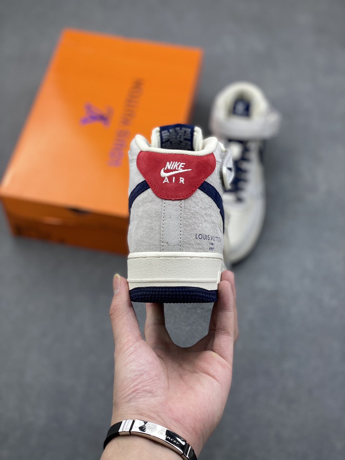 Nike Air Force 1 '07 Low Louis Vuitton Grey Blue Edition 5 i1731601678 8090 1