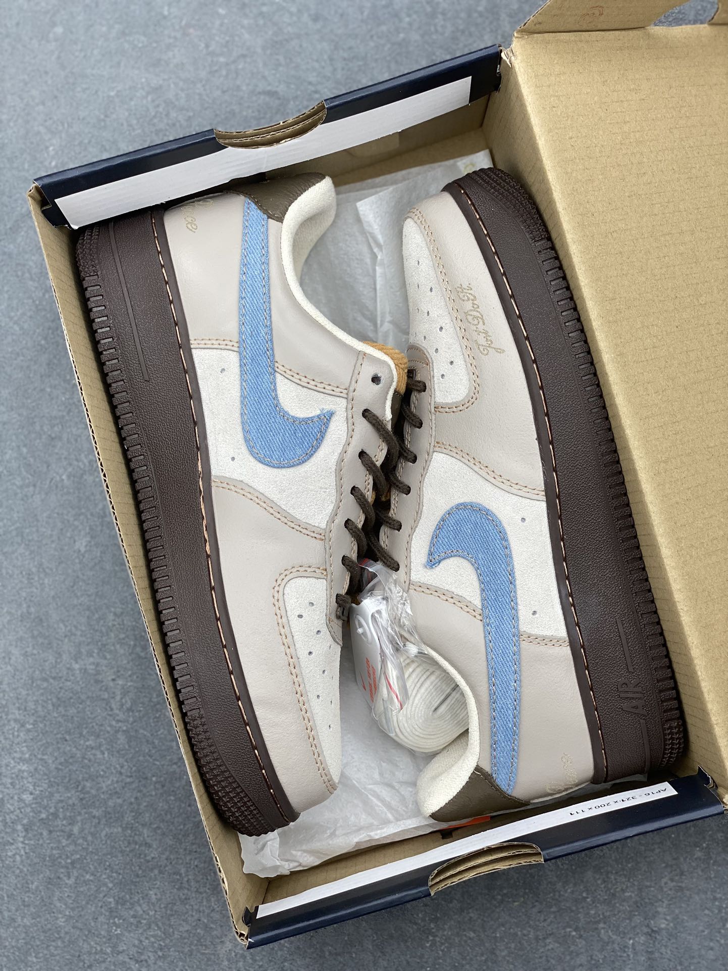 Nike Air Force 1 '07 Low HQ3458-142 - Original Last, Honeycomb Cushion 10 i1731688510 1934 2