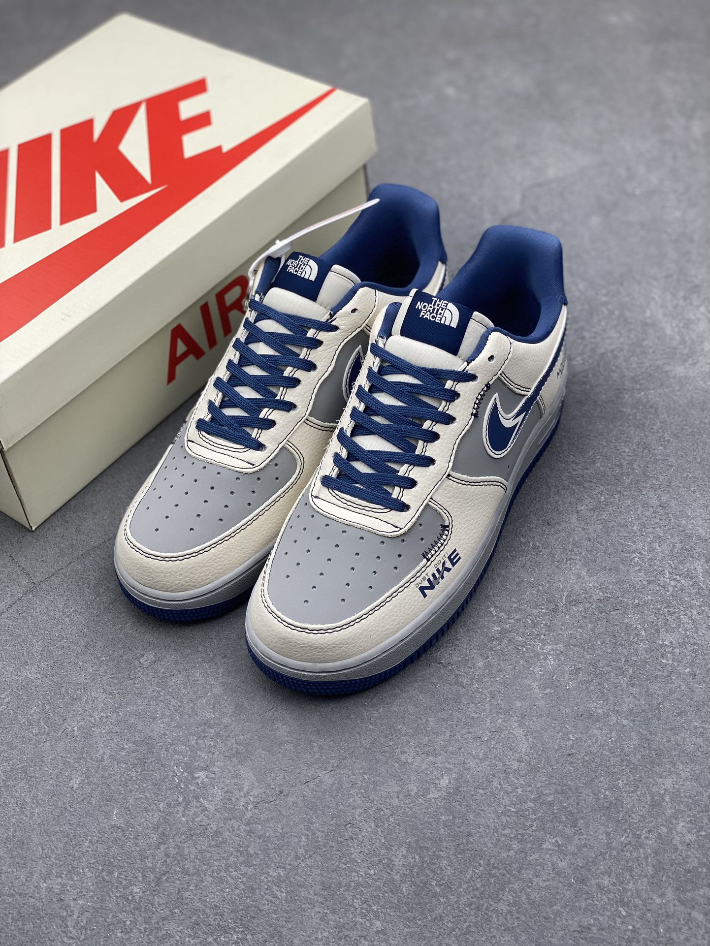 Nike Air Force 1 '07 Low The North Face Collaboration Sneakers 9 i1731688667 435 1