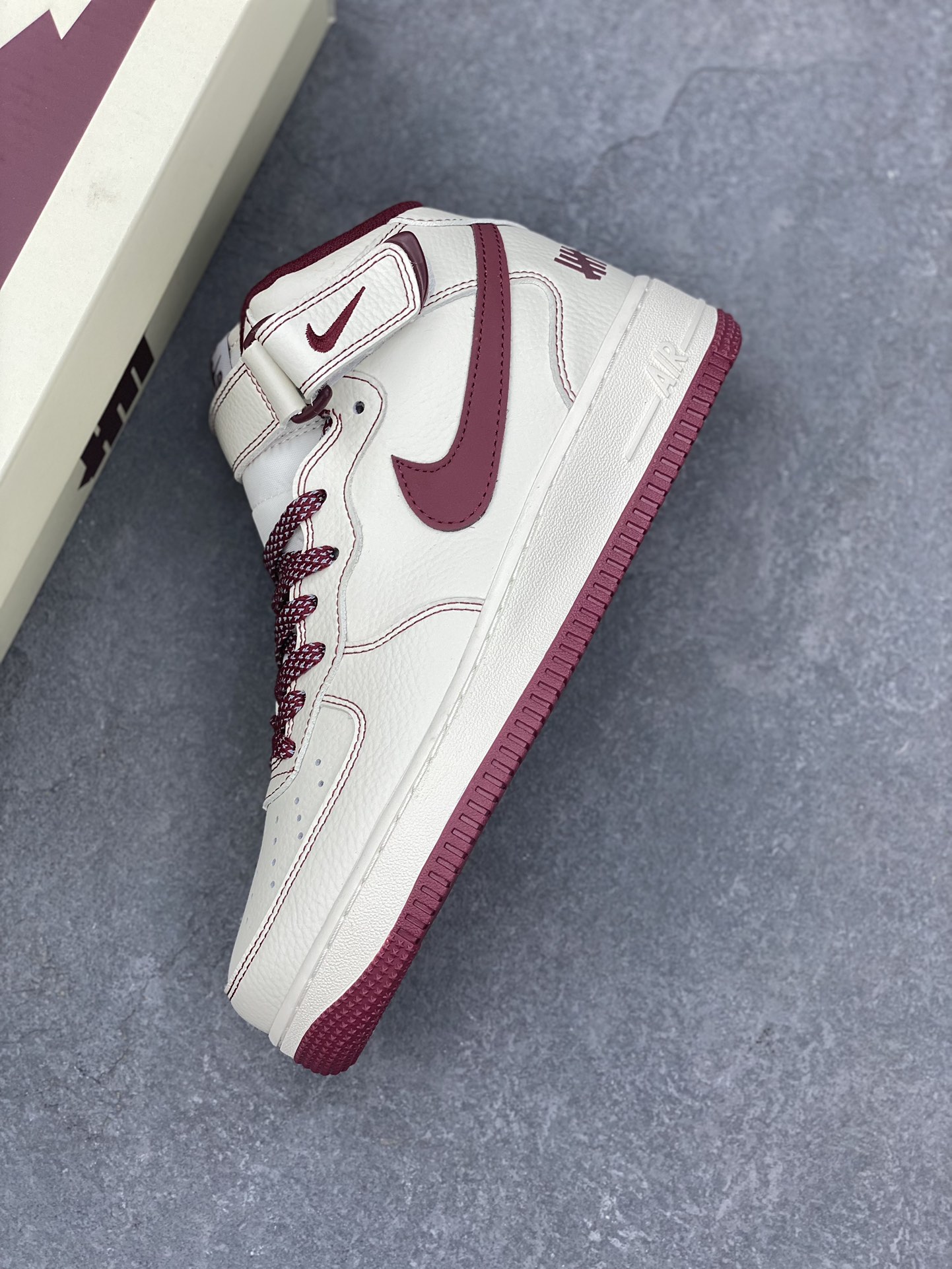 Undefeated x Nike Air Force 1 Mid White Red Limited Edition Sneakers 8 i1731688750 1739 7