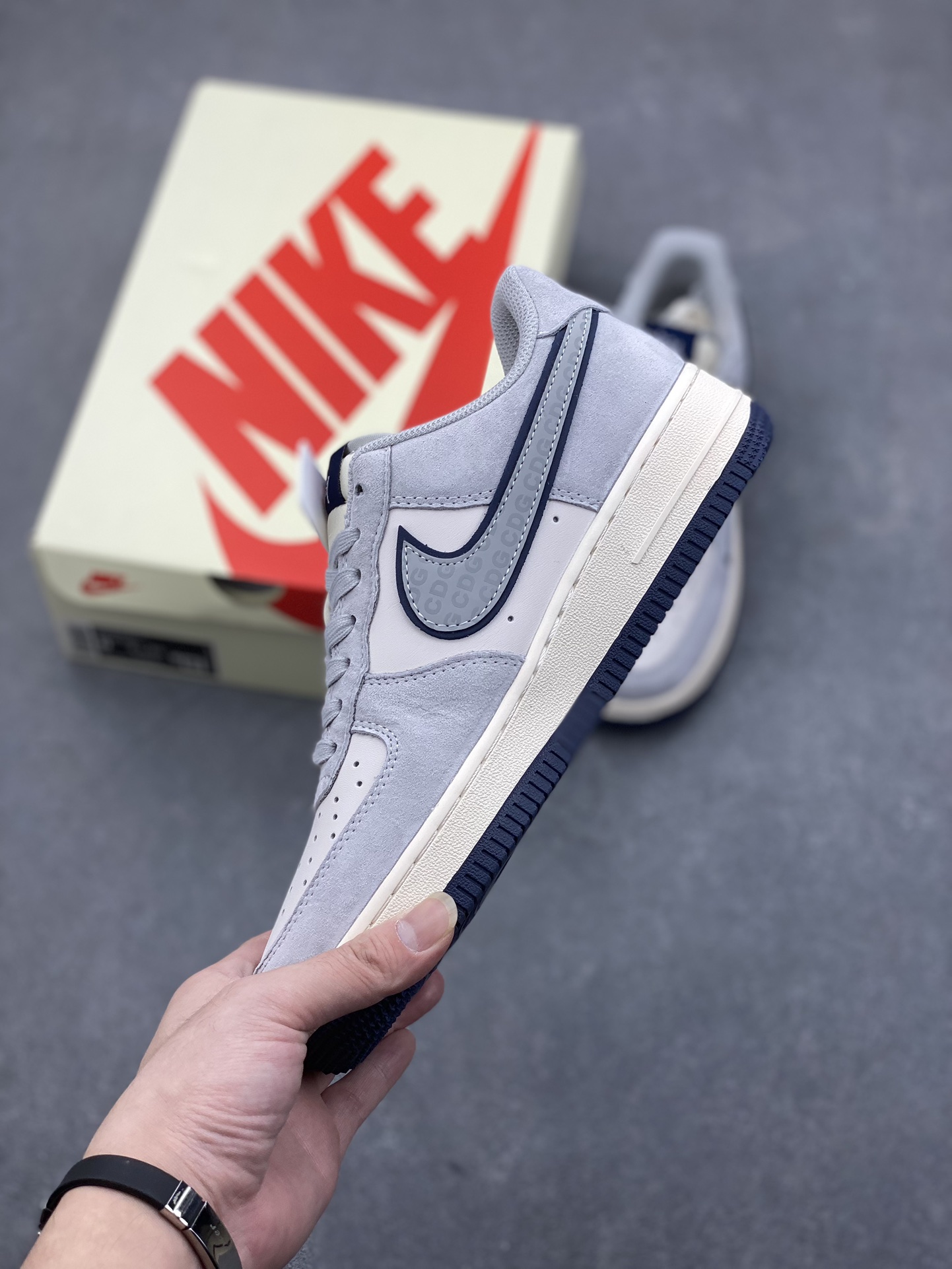 Nike Air Force 1 Low Stussy Collab Gray Sneakers Limited Edition 4 i1731688911 1313 0