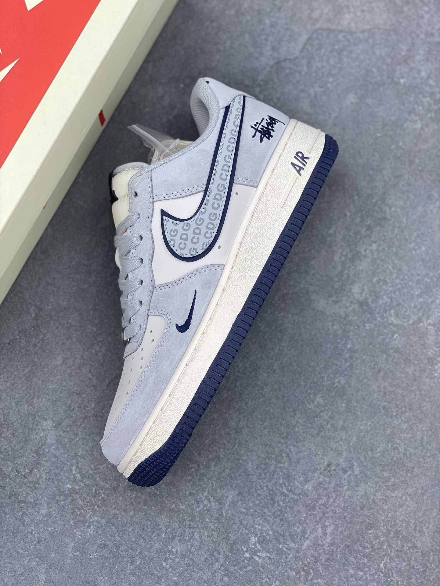 Nike Air Force 1 Low Stussy Collab Gray Sneakers Limited Edition 8 i1731688911 8740 3