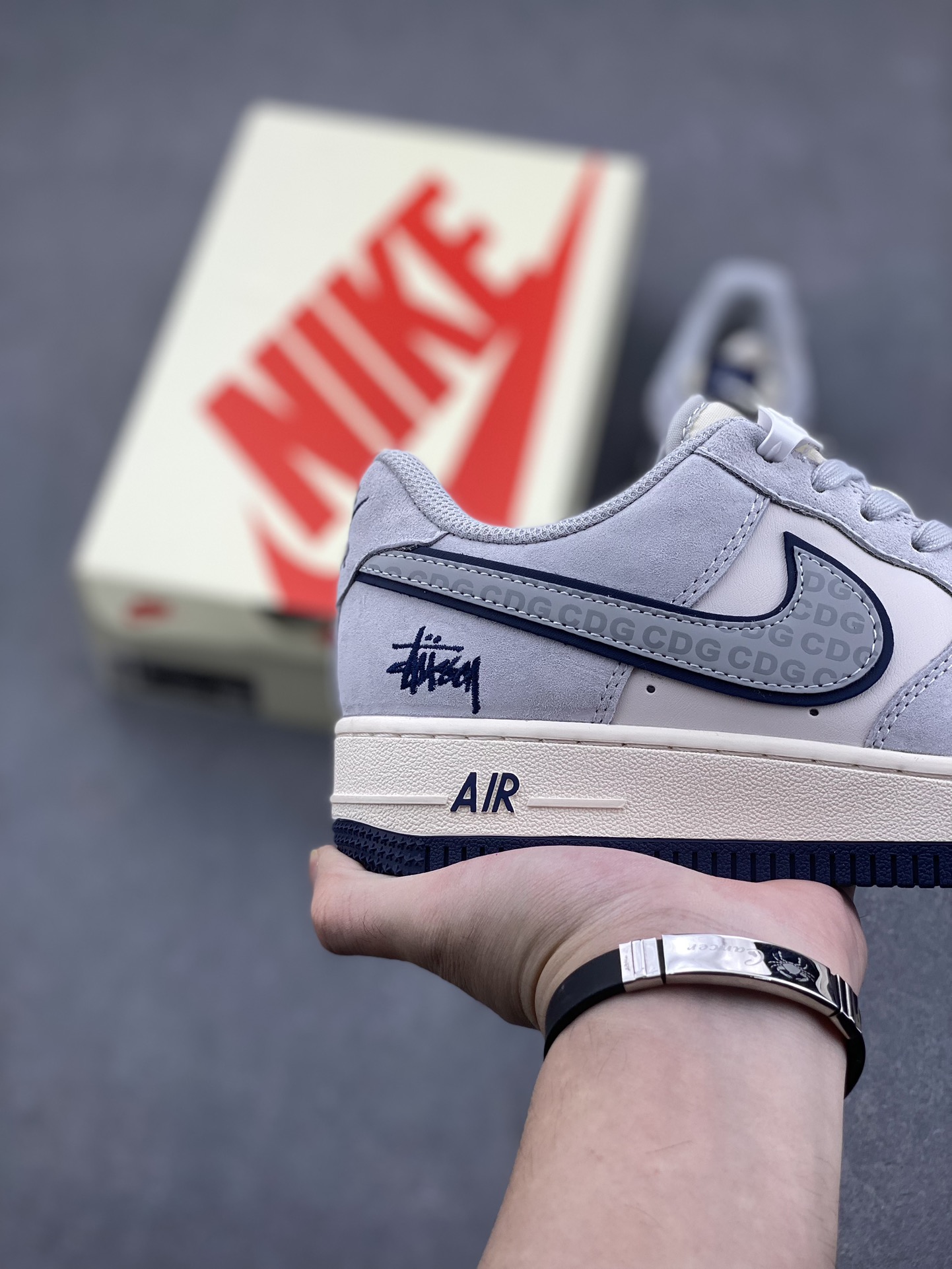 Nike Air Force 1 Low Stussy Collab Gray Sneakers Limited Edition 6 i1731688912 5795 8