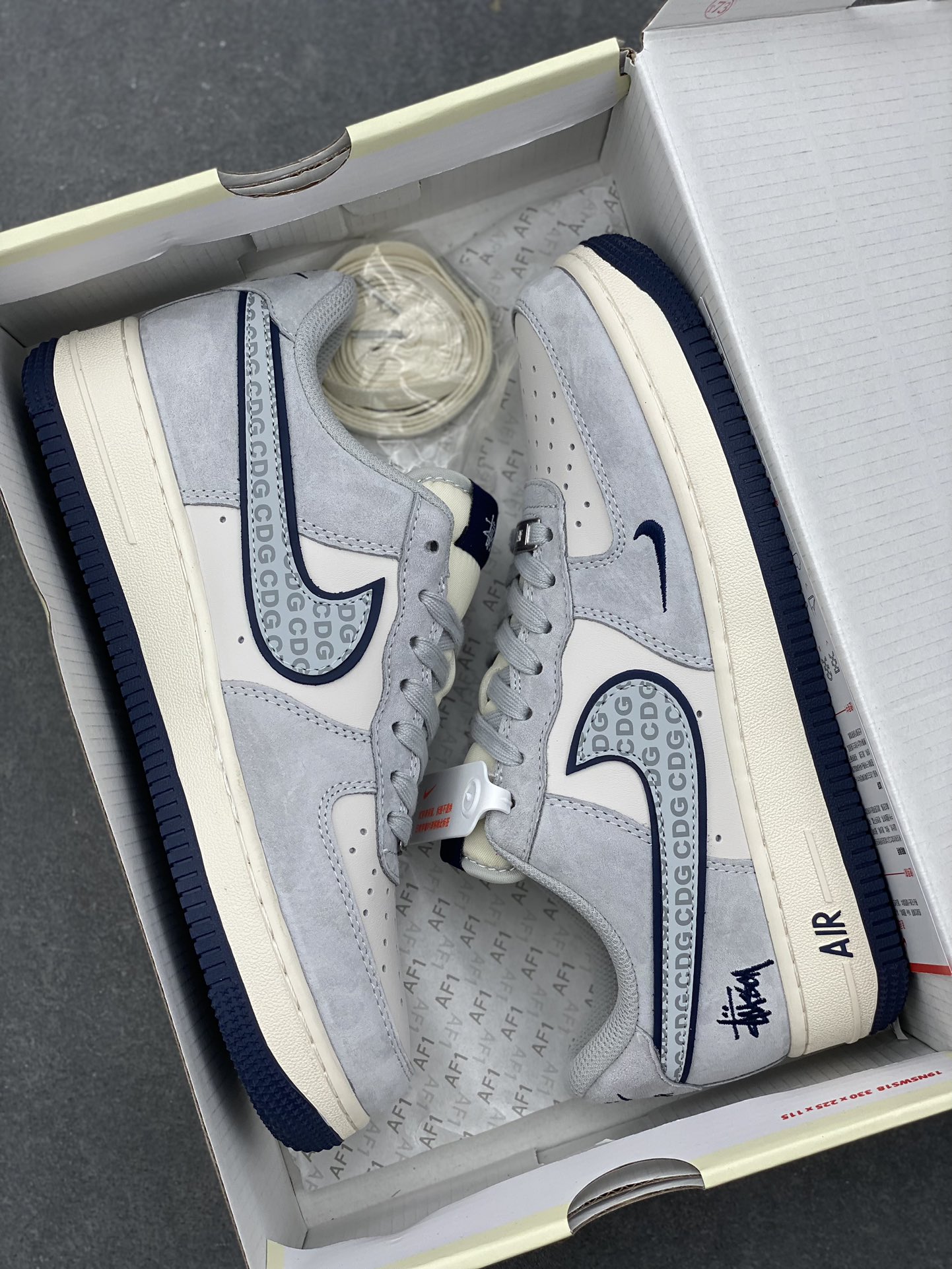 Nike Air Force 1 Low Stussy Collab Gray Sneakers Limited Edition 10 i1731688912 9174 6