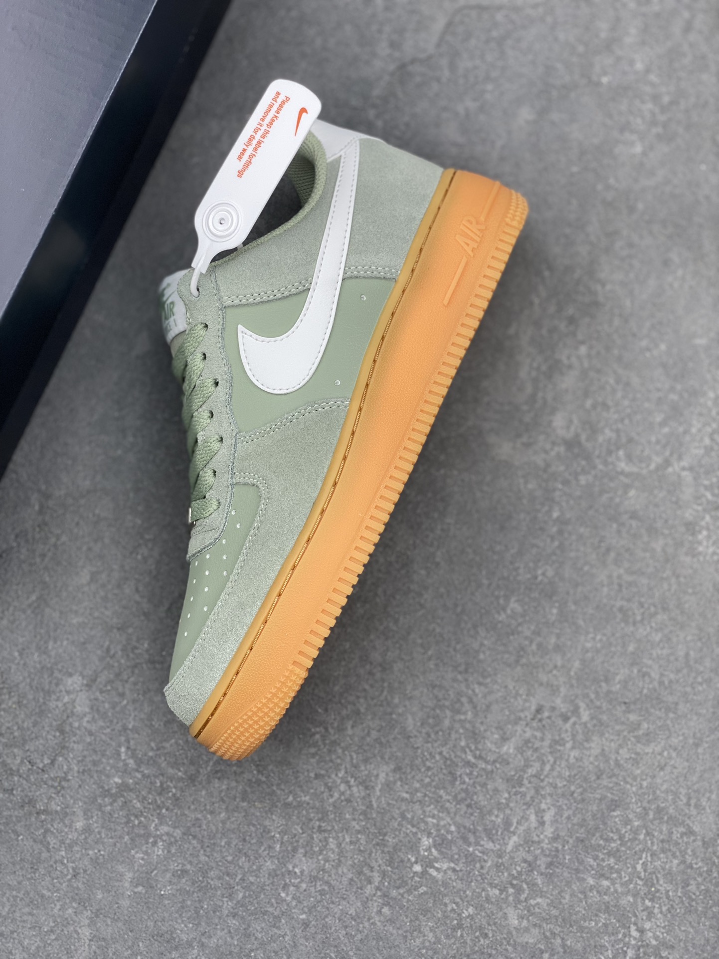 Nike Air Force 1 '07 Low Olive Suede Honeycomb Cushioning, Size 36-45 8 i1731688984 6878 2